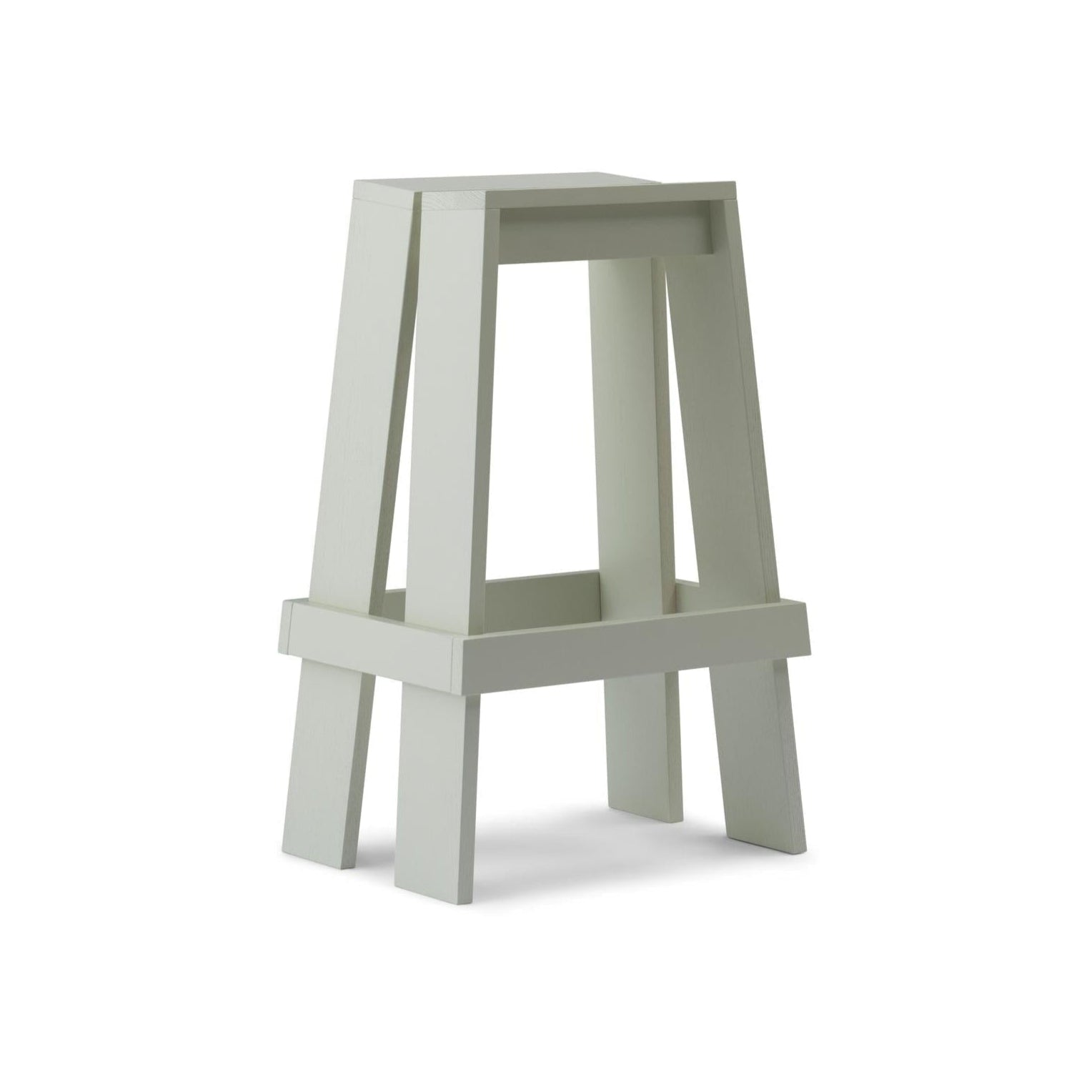 Light gray ash bar