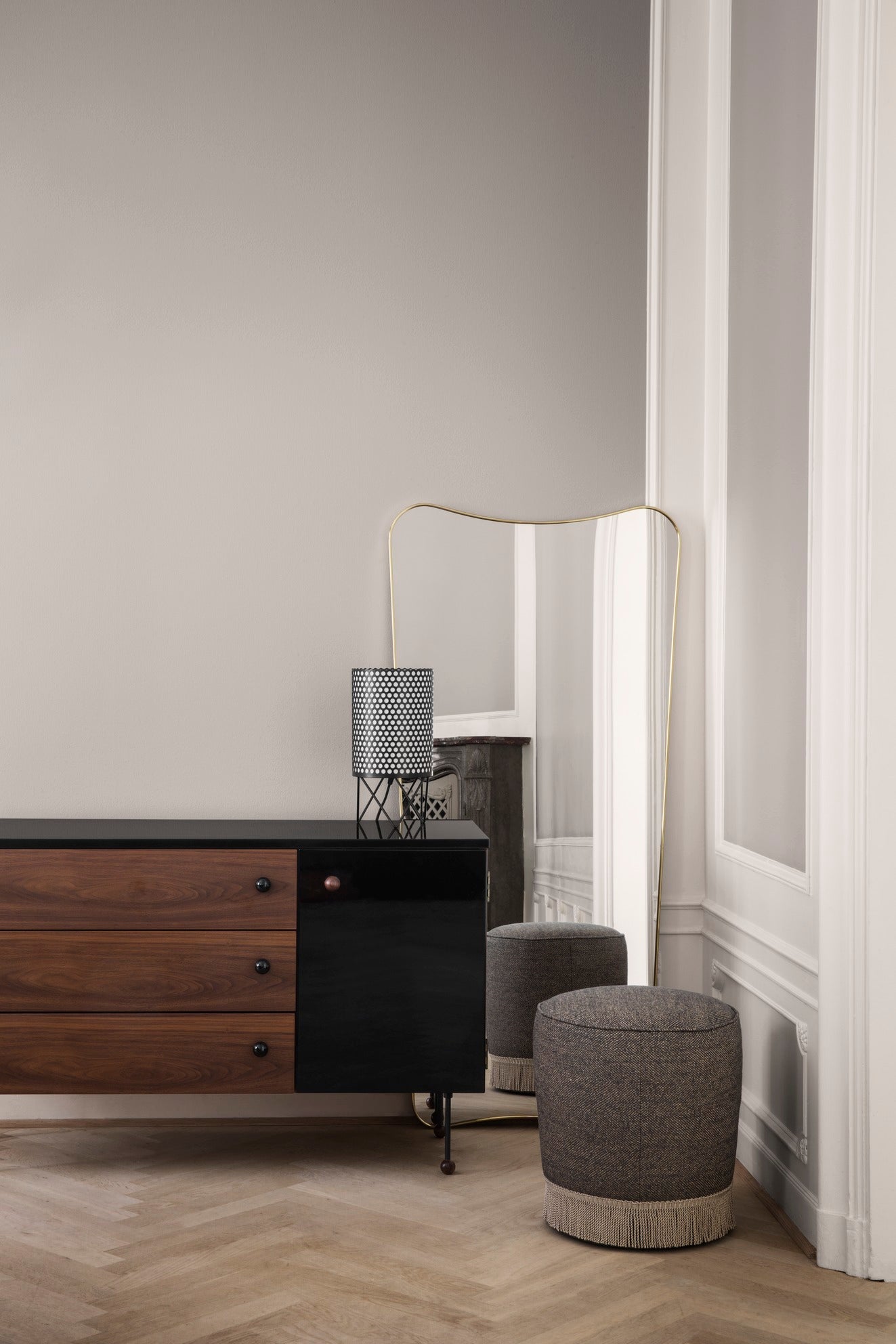 Chest of drawers 62 walnut veneer