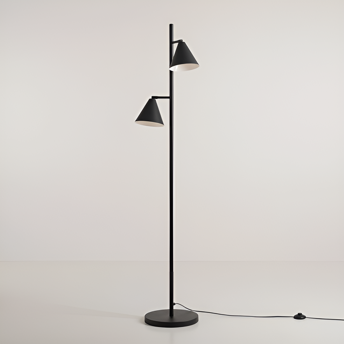 Lampa podłogowa FORM DUO czarny