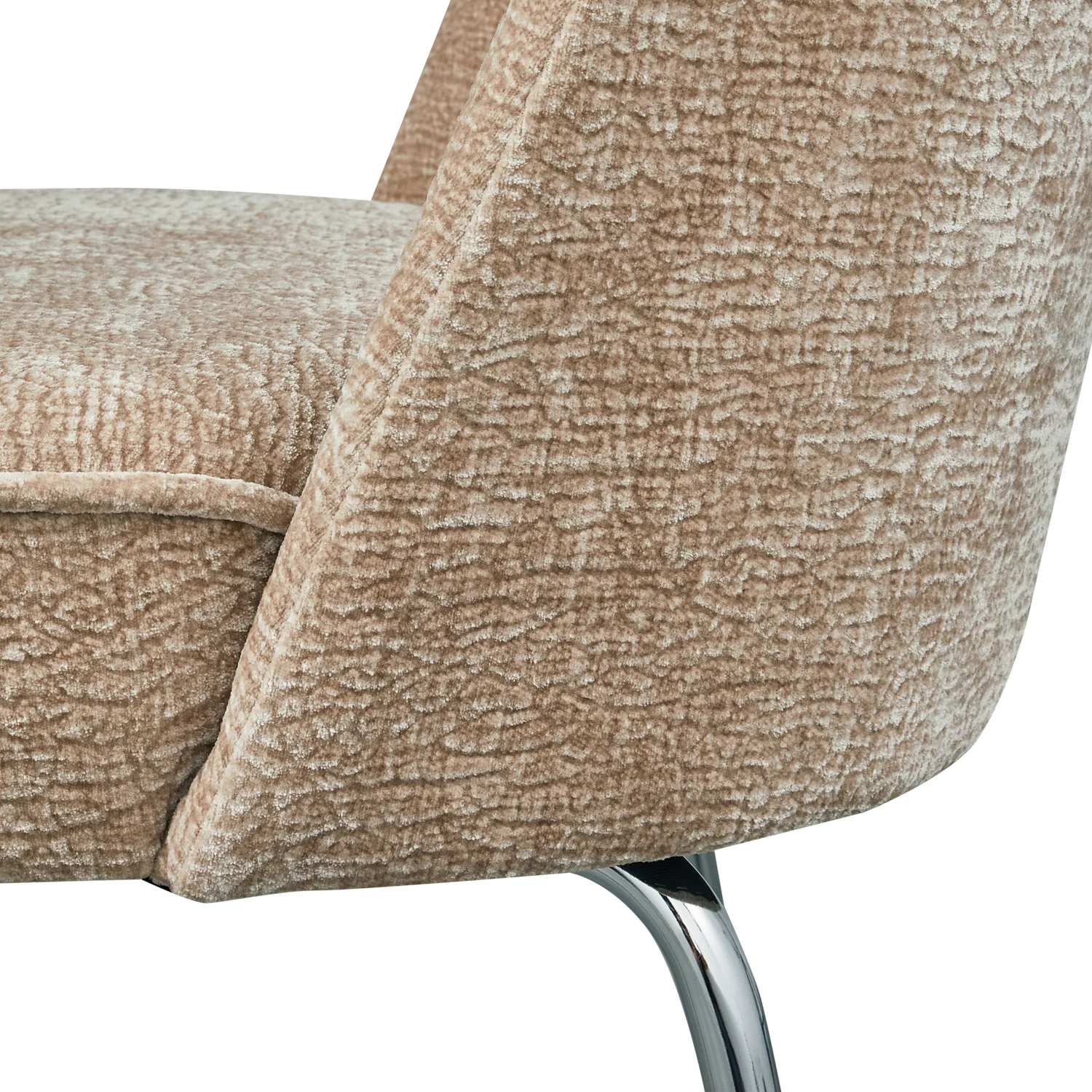 Vogue 3D Sandy chair szenil with a chrome base