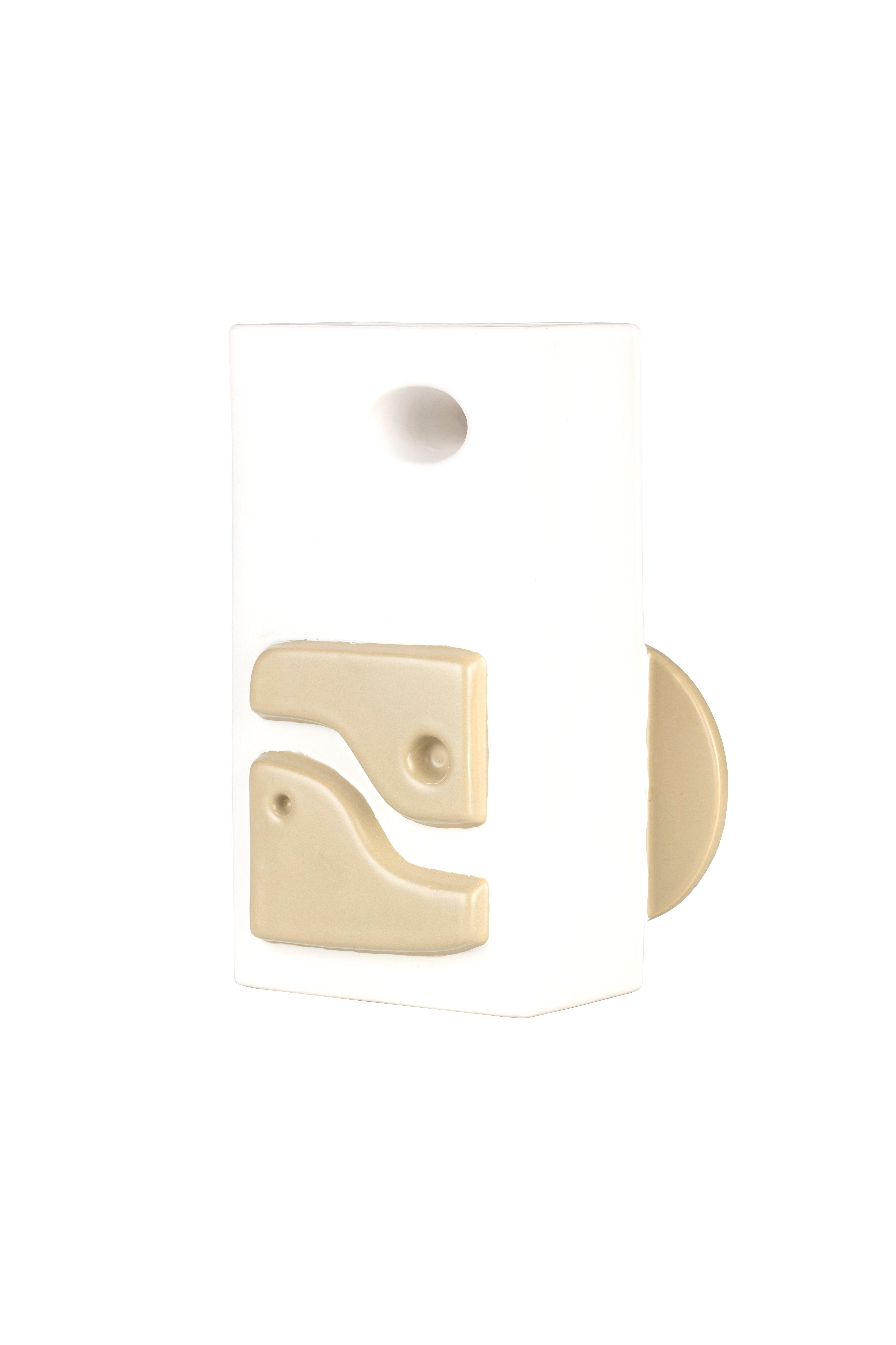 Wazon ceramiczny BLOOMER jasnobeżowy ze złotym Zuiver    Eye on Design