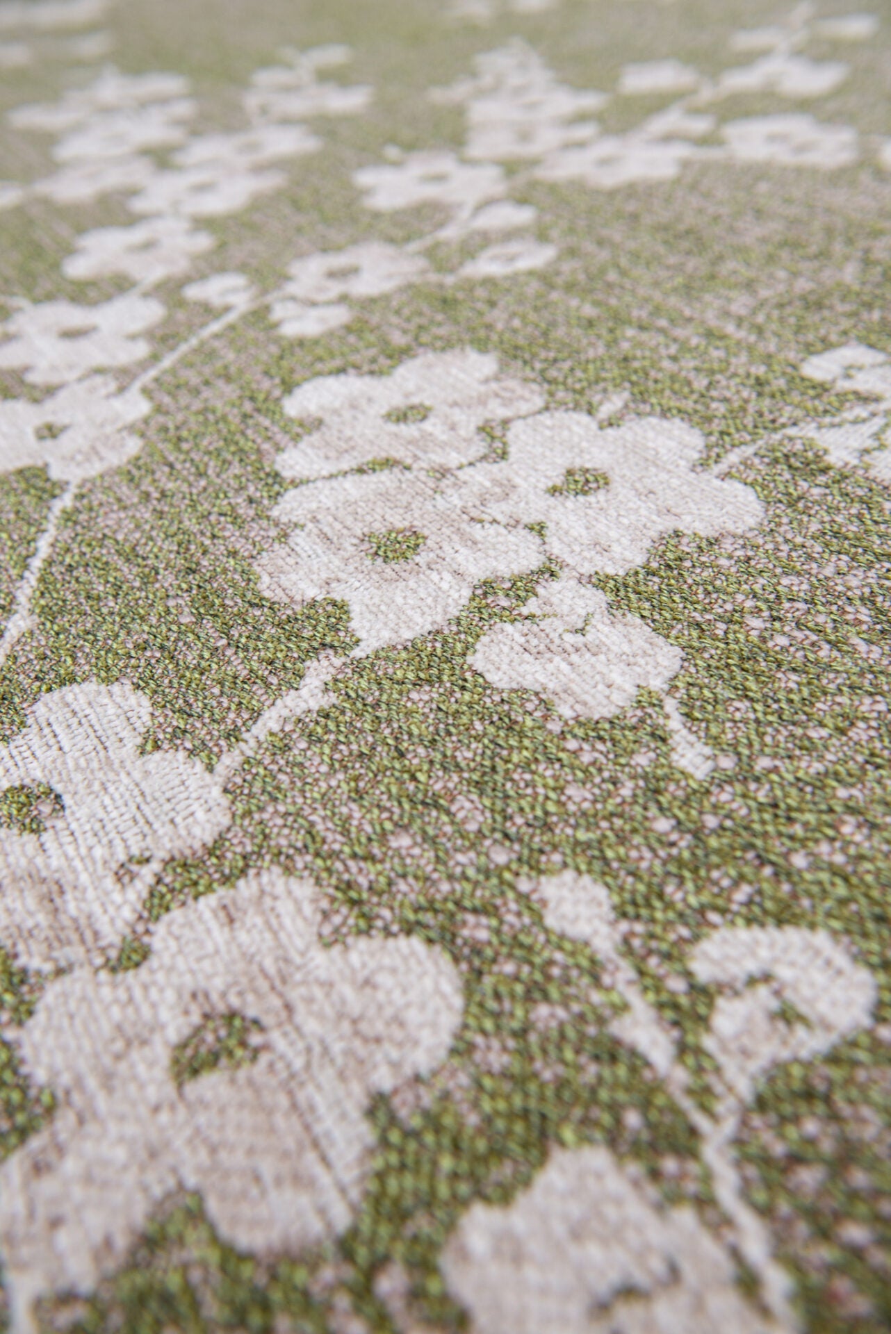 Sakura Wet Garden Green rug