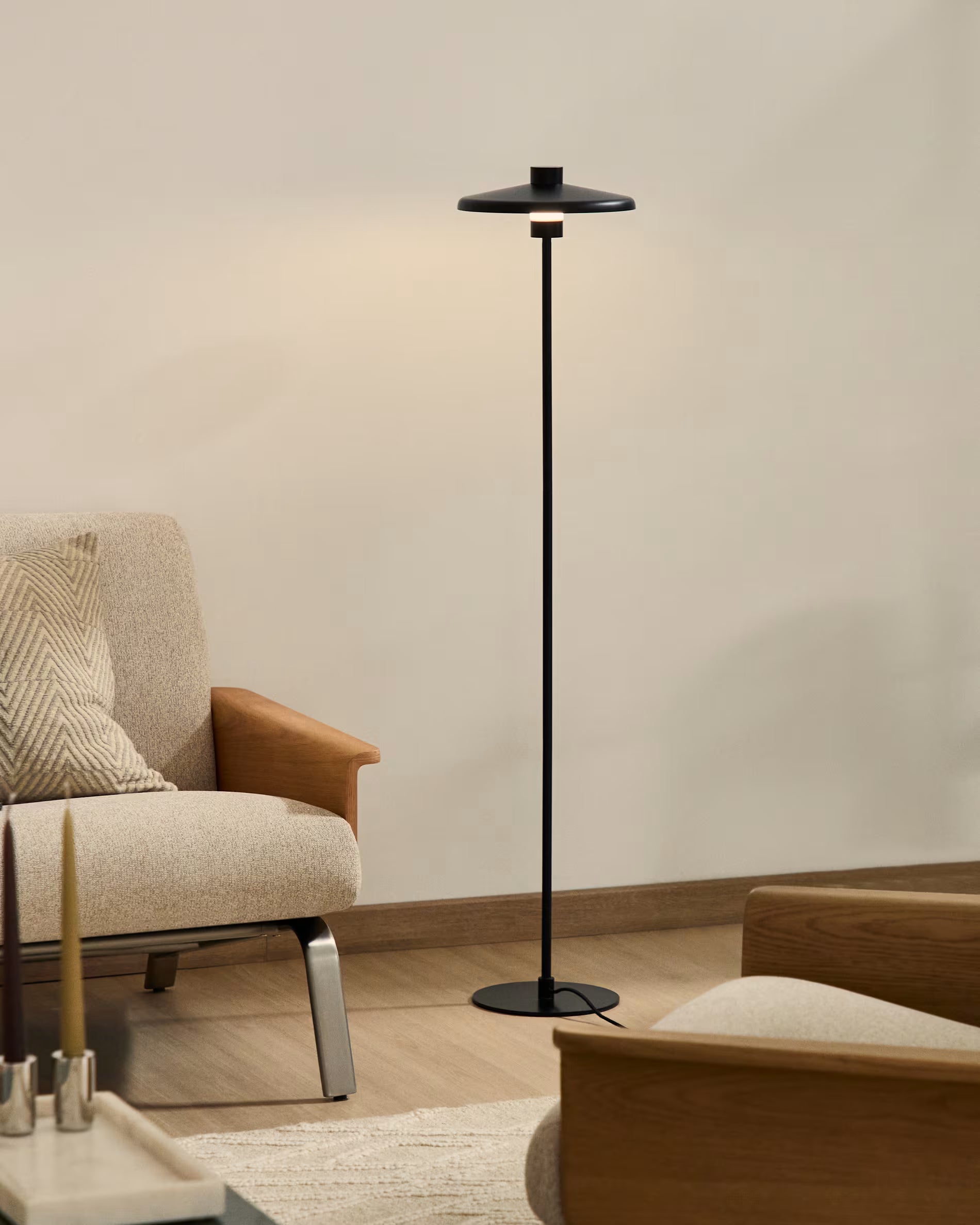 Stehlampe NUVIRA schwarz