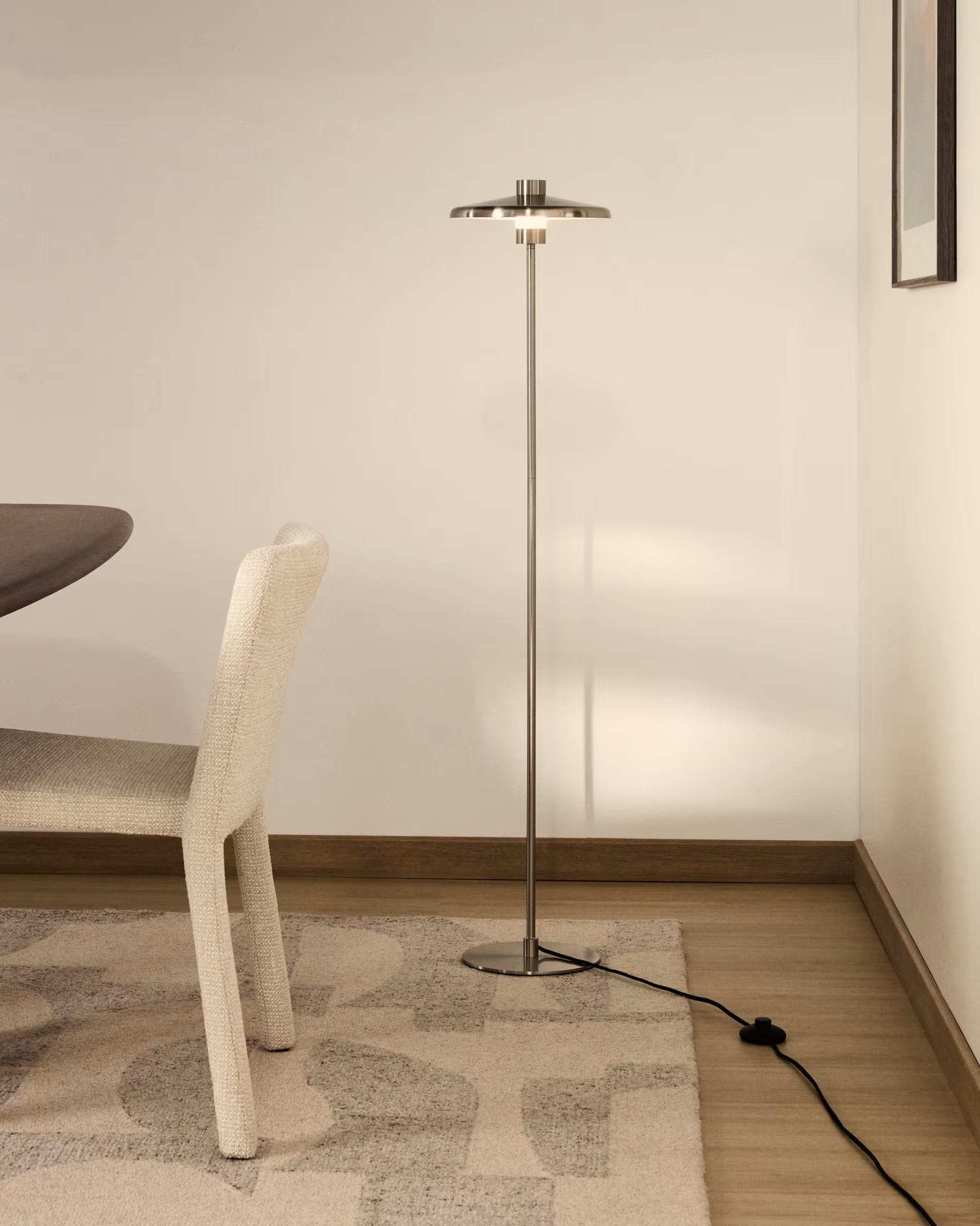 Lampa podłogowa NUVIRA srebrny