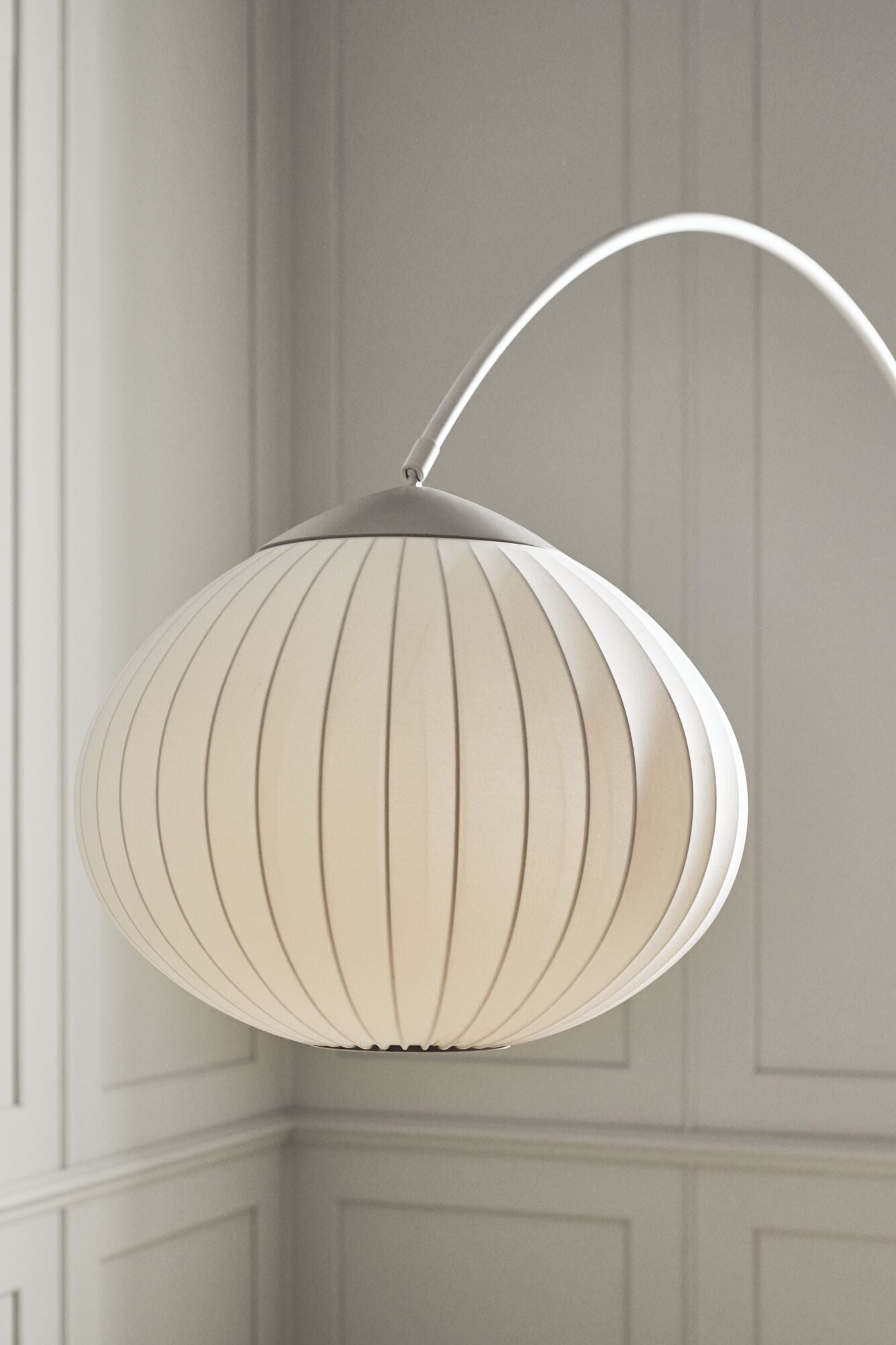 ACORN White floor lamp with a base made of cream concrete