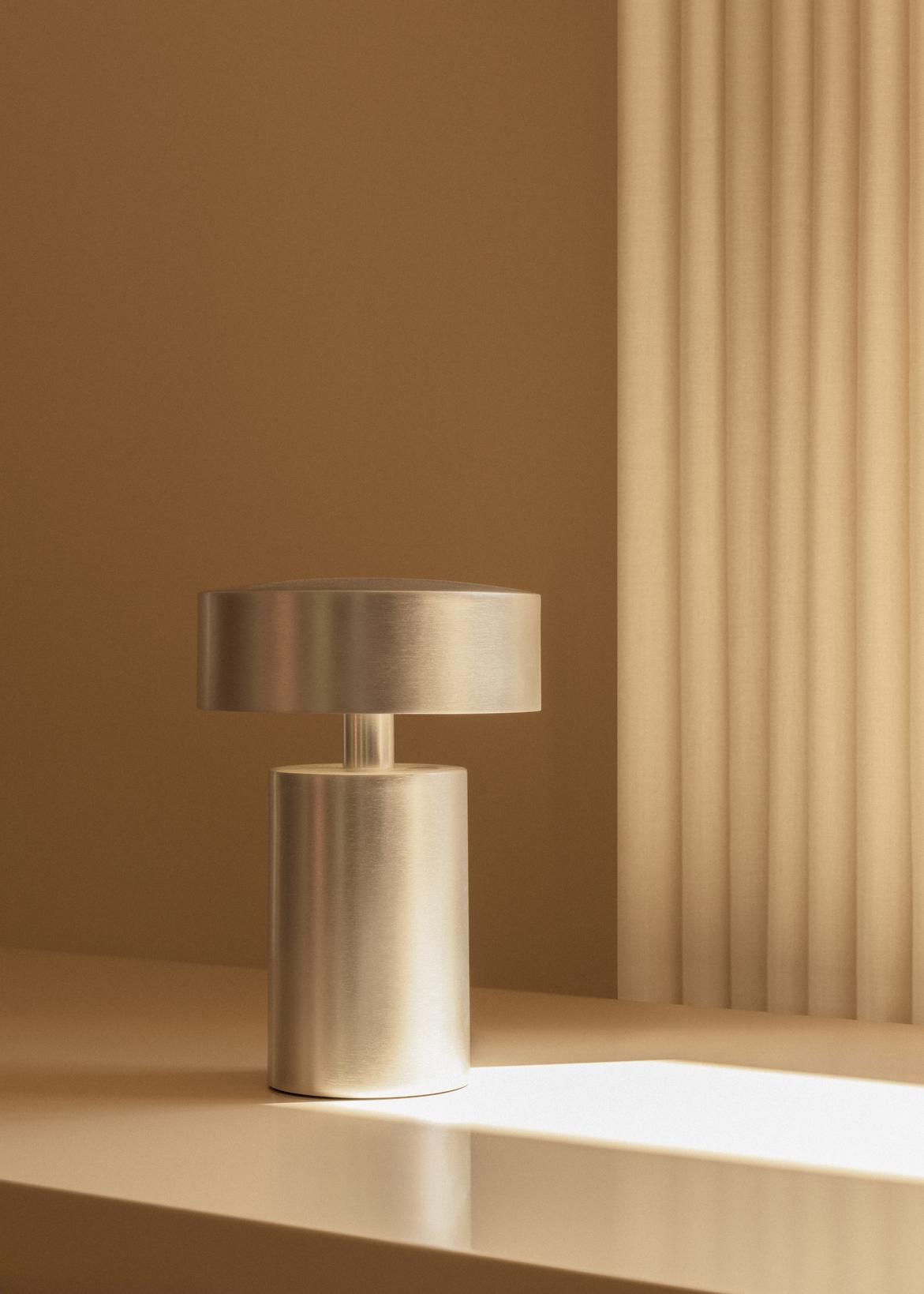 Portable lamp COLUMN polished aluminum