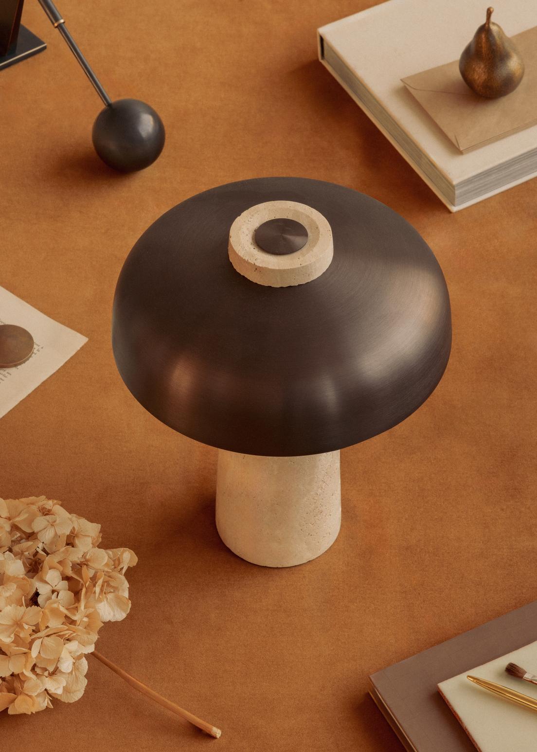 Lampa stołowa REVERSE brązowy klosz z kamienną podstawą