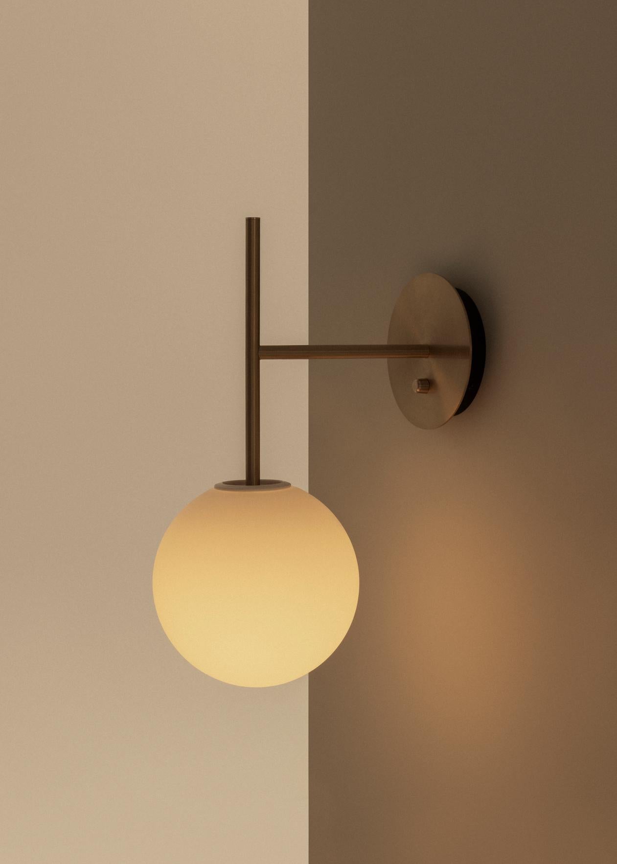 Lampa ścienna TR BULB mosiądz