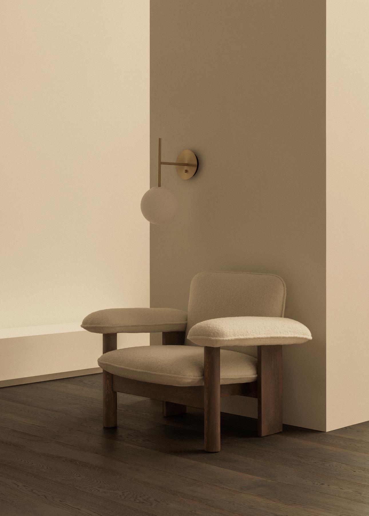 BRASILIA upholstered armchair with oak base
