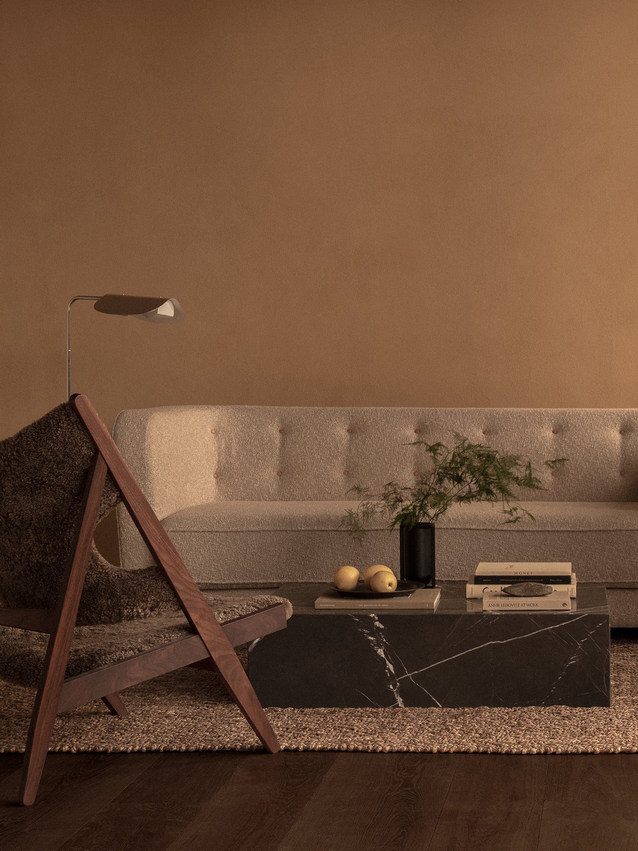 Sofa VILHELM beżowy z dębową podstawą