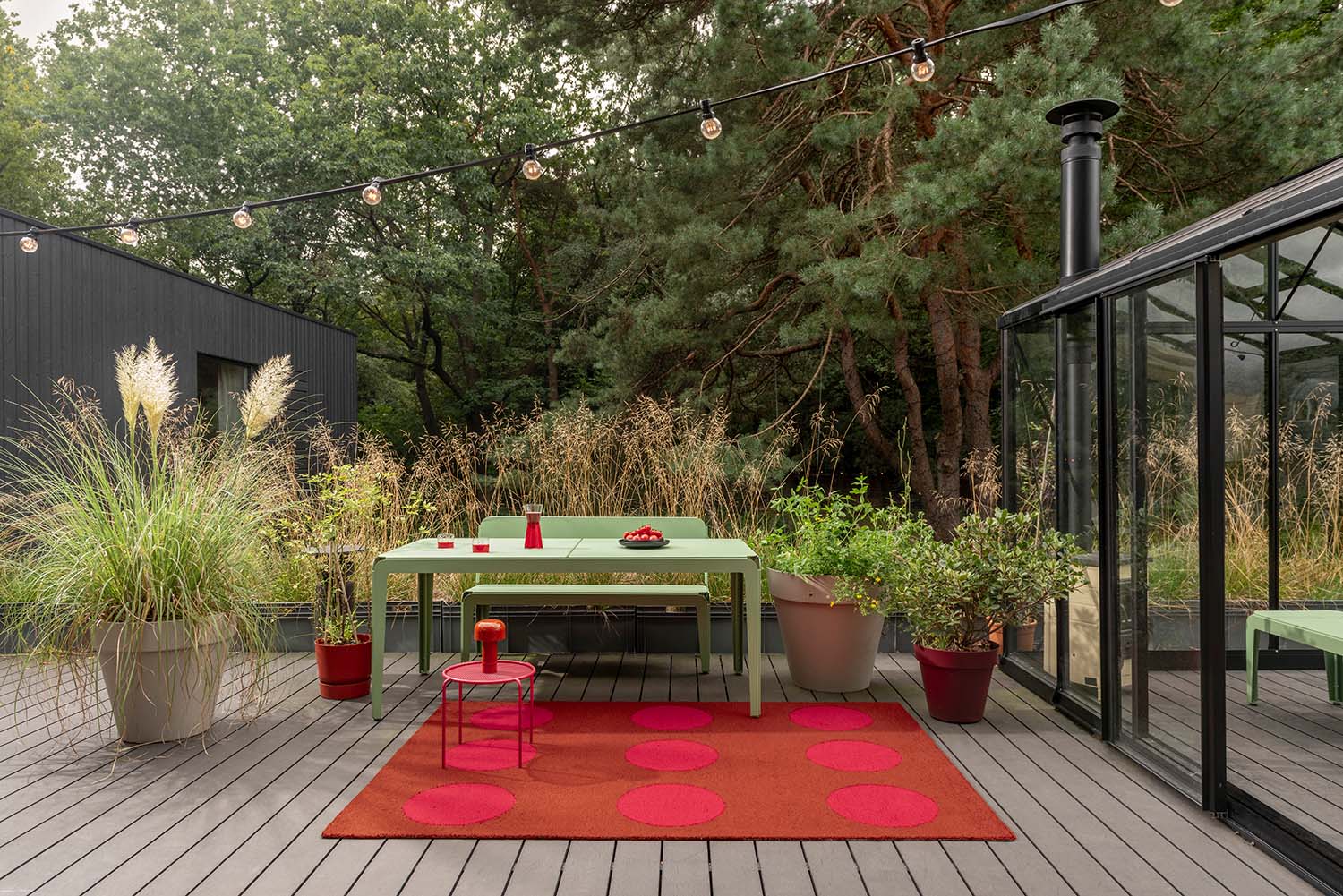 Outdoor rug festival dots red