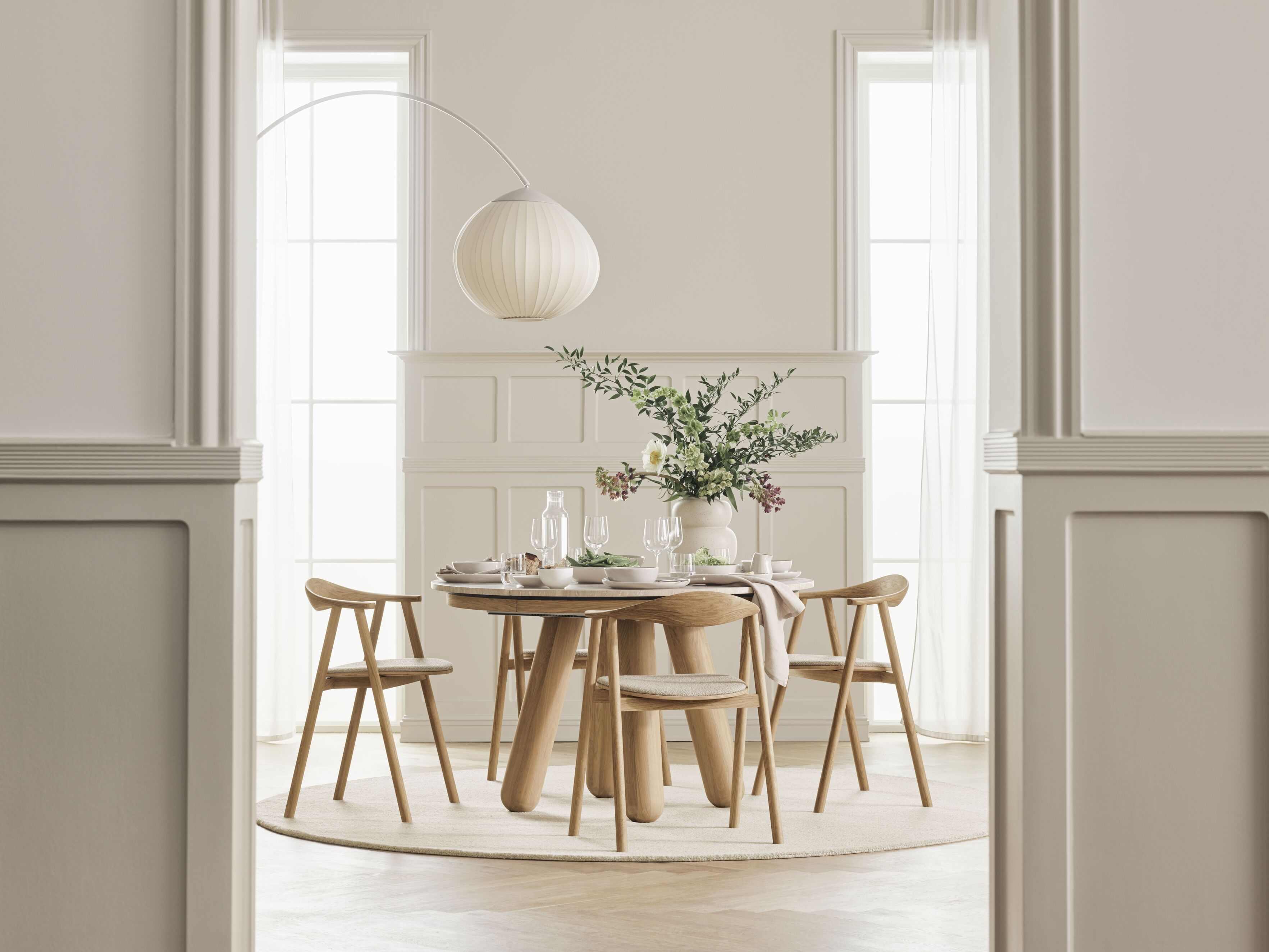 Round table balance marble with bleached oak wood