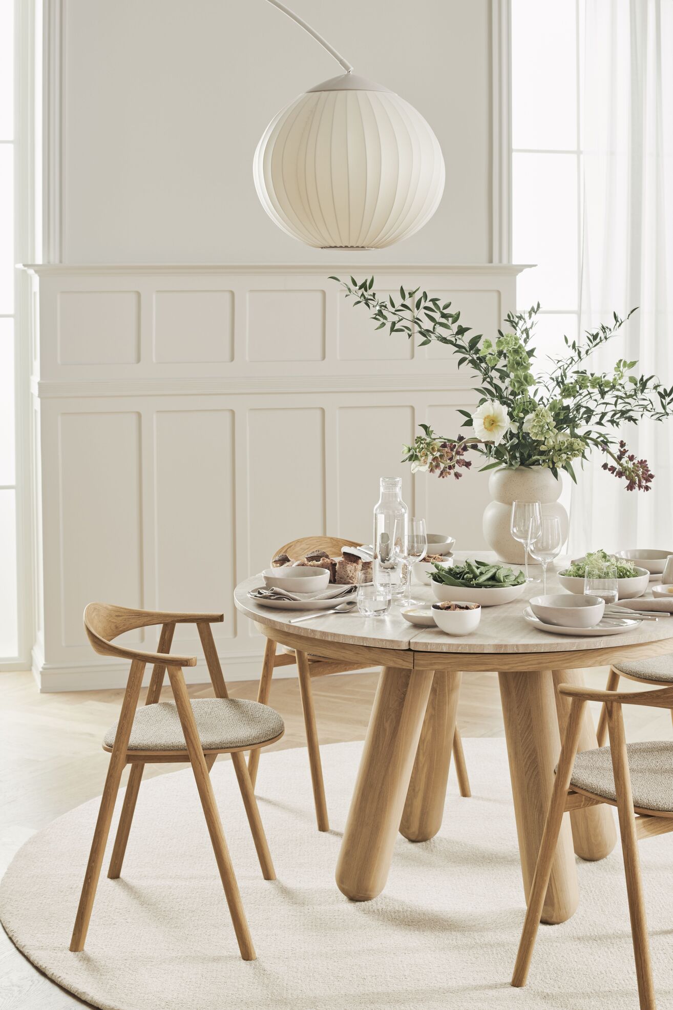 Round table balance marble with bleached oak wood