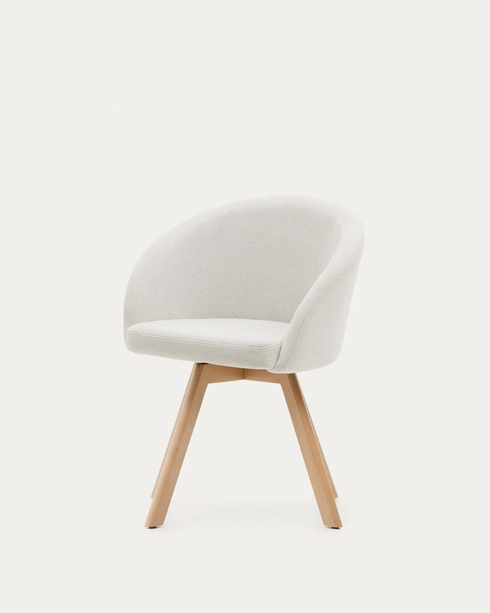 Krzesło obrotowe MARVIN beżowy szenil z drewnianą podstawą La Forma    Eye on Design