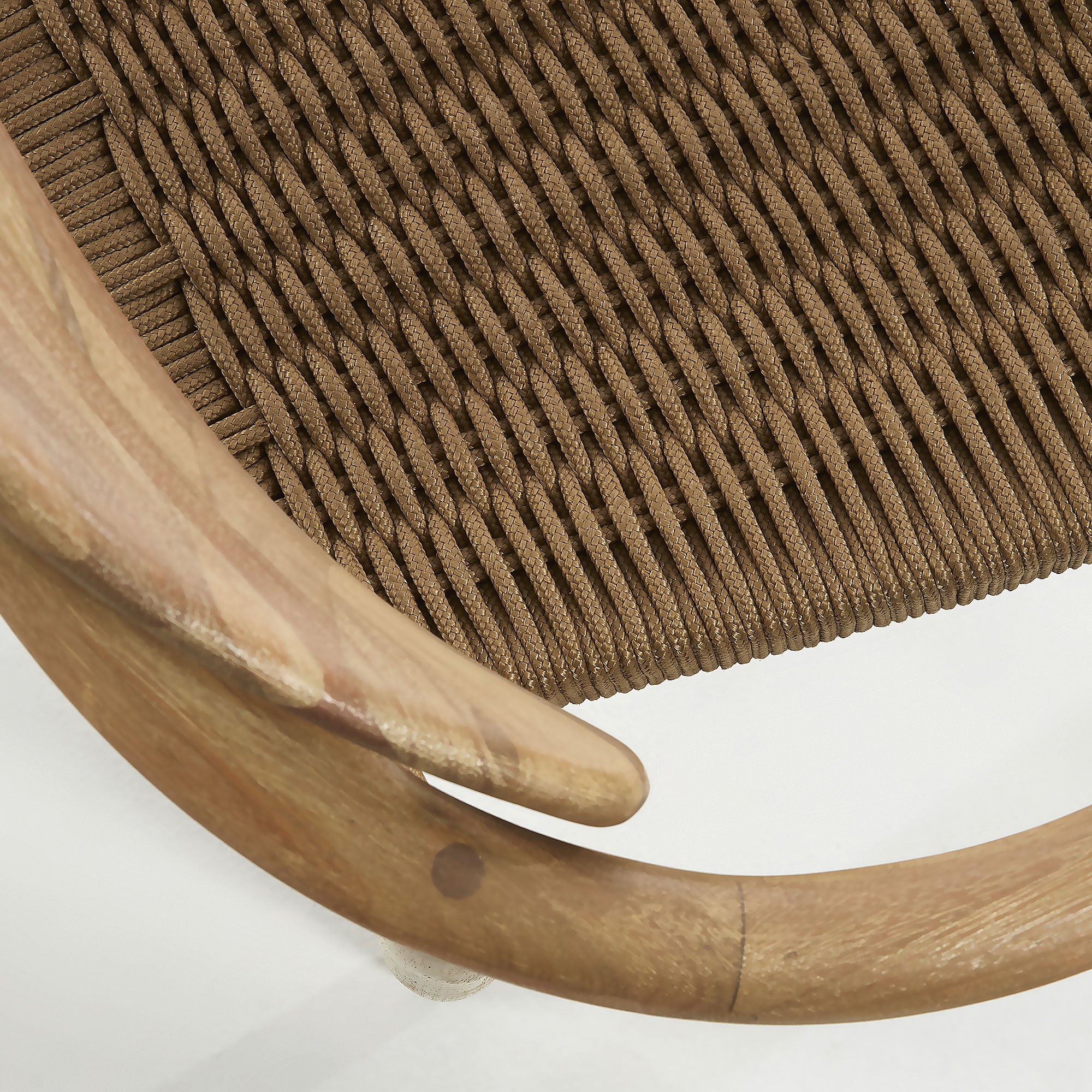 Krzesło NINA lite drewno akacjowe La Forma    Eye on Design