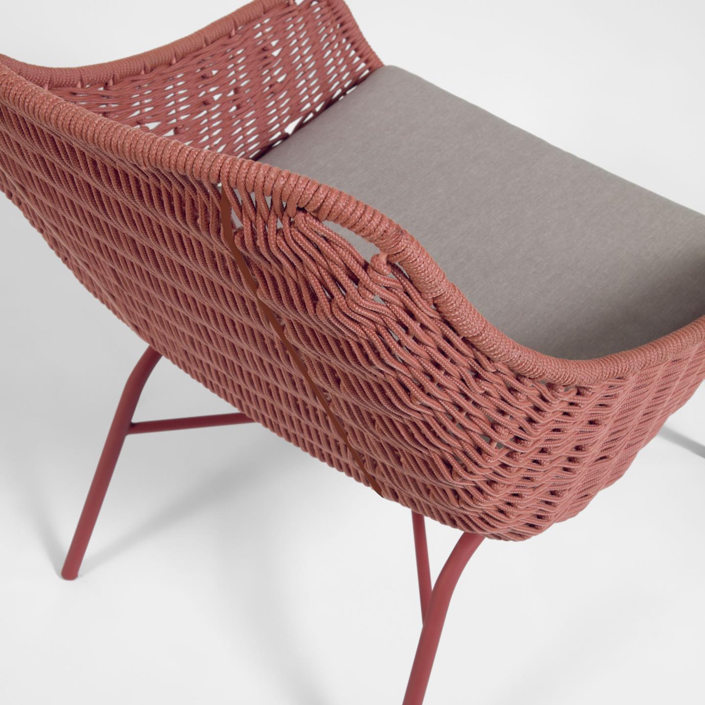 Fotel ogrodowy ABELI czerwony La Forma    Eye on Design