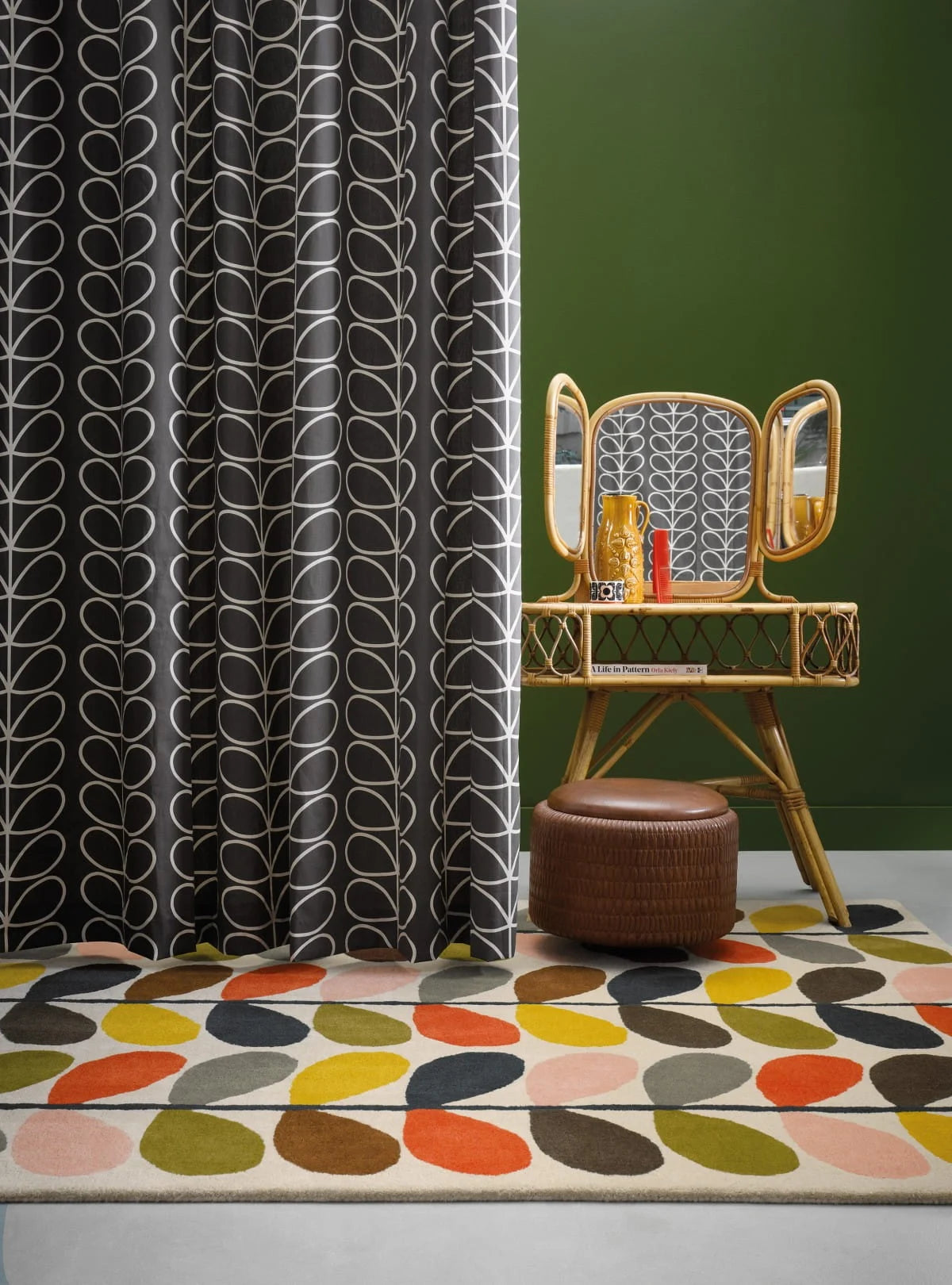 CLASSIC MULTI STEM colorful rug [Amelia]