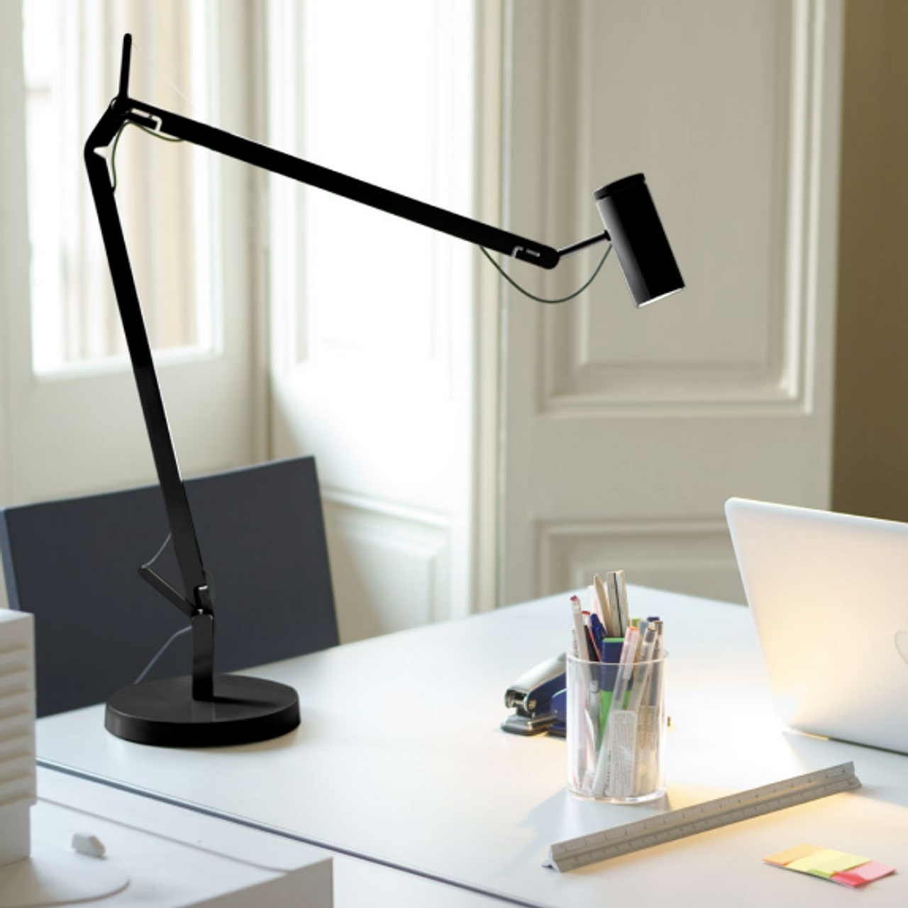 Lampa stołowa POLO czarny Marset    Eye on Design