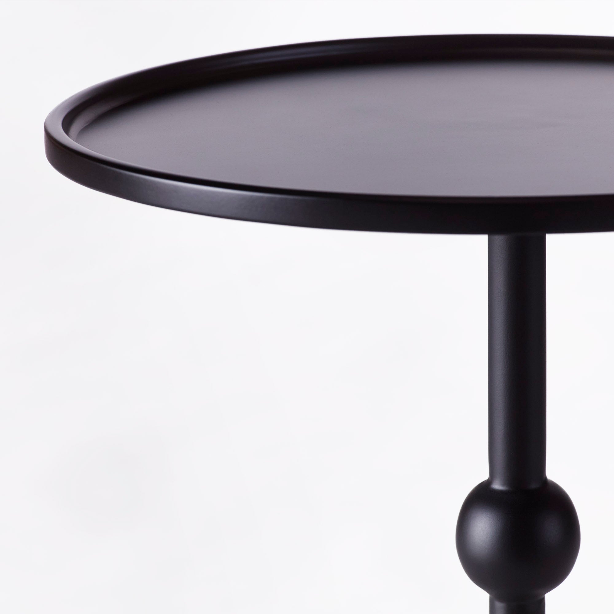 Stolik boczny DUSTY MARTINI czarna stal
