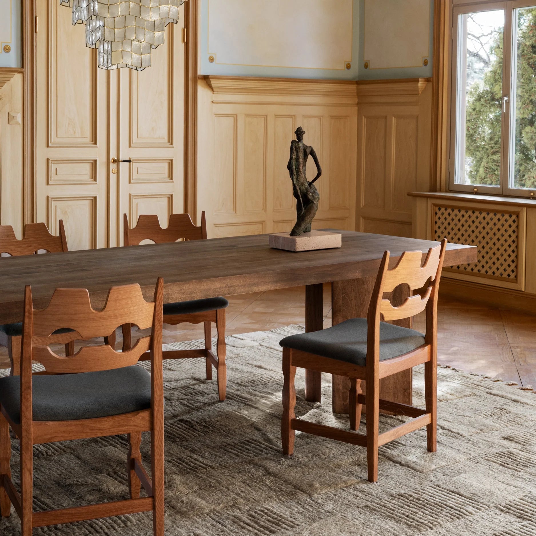 Tisch FRENCH Nussbaumholz
