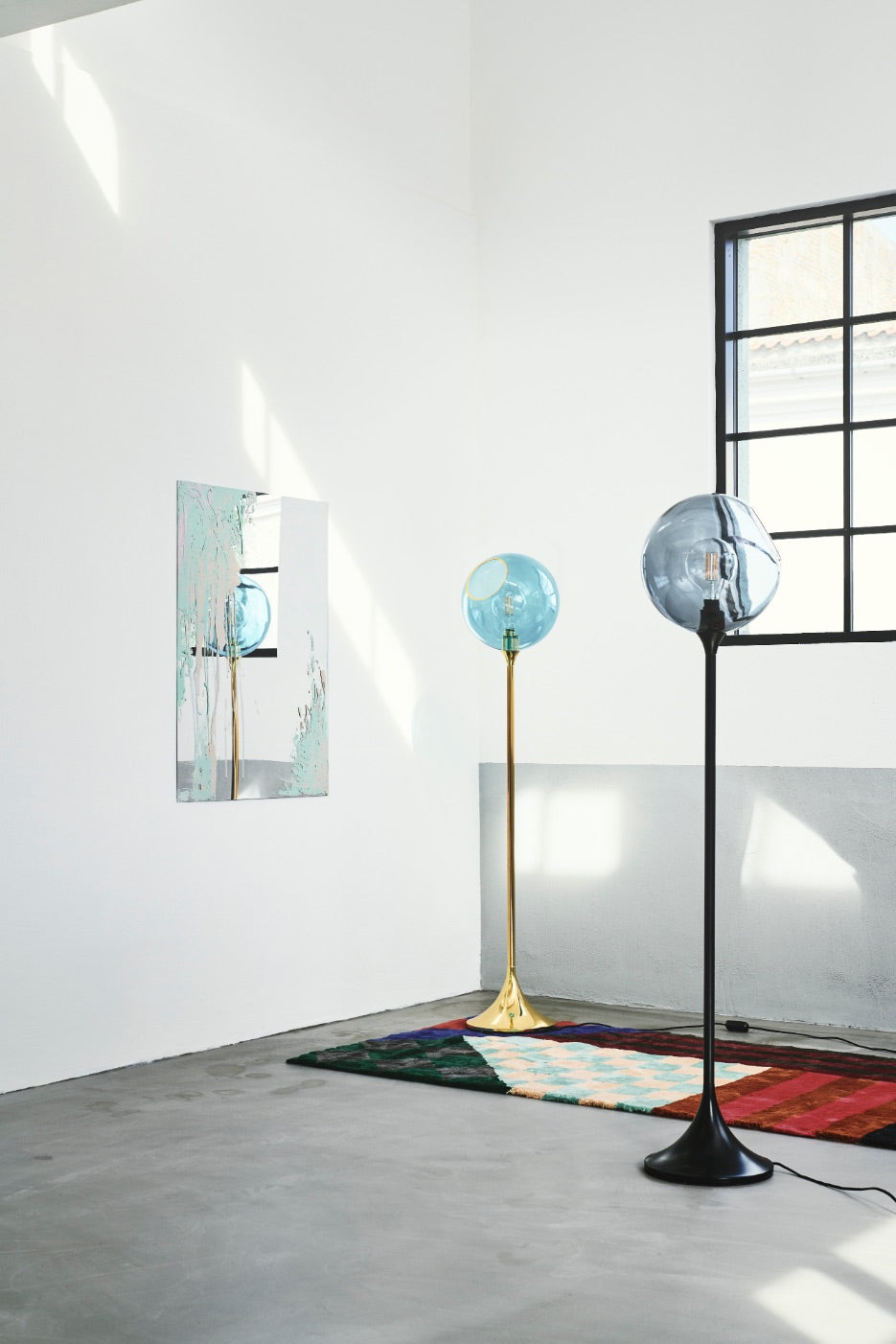 Lampa podłogowa BALLROOM ciemnozielony z czarną podstawą