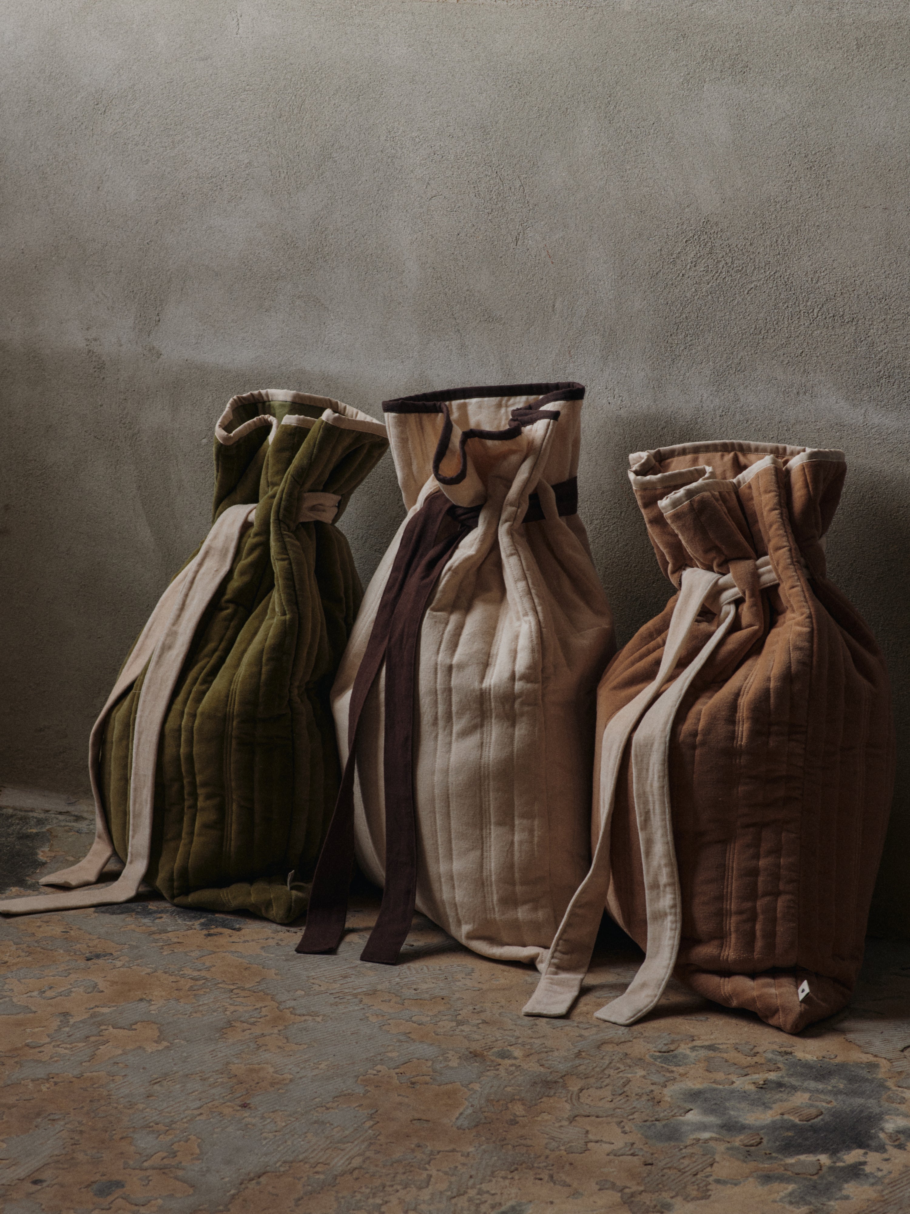 Worek na prezenty VARI QUILTED SACK beżowy z brązowym