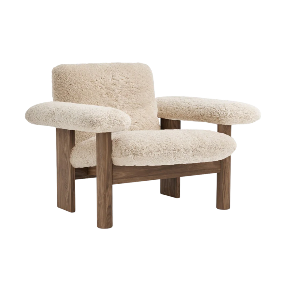 BRASILIA Armchair in Sheepskin with Walnut Base