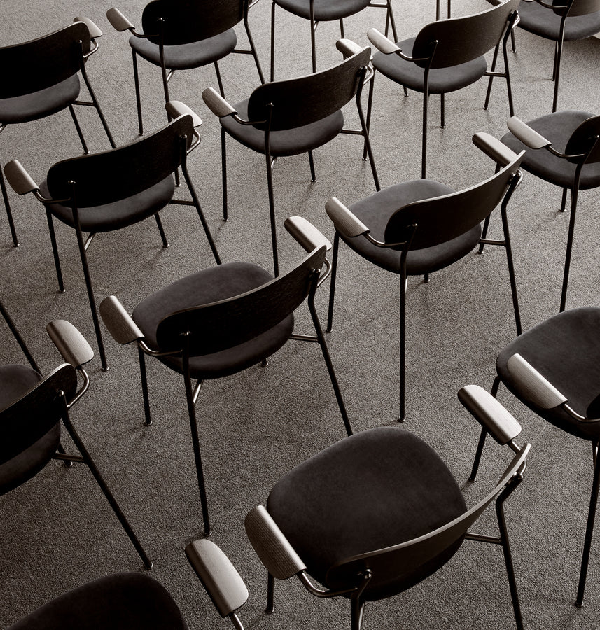 Krzesło z podłokietnikami CO ciemny fornir dębowy z chromowaną podstawą