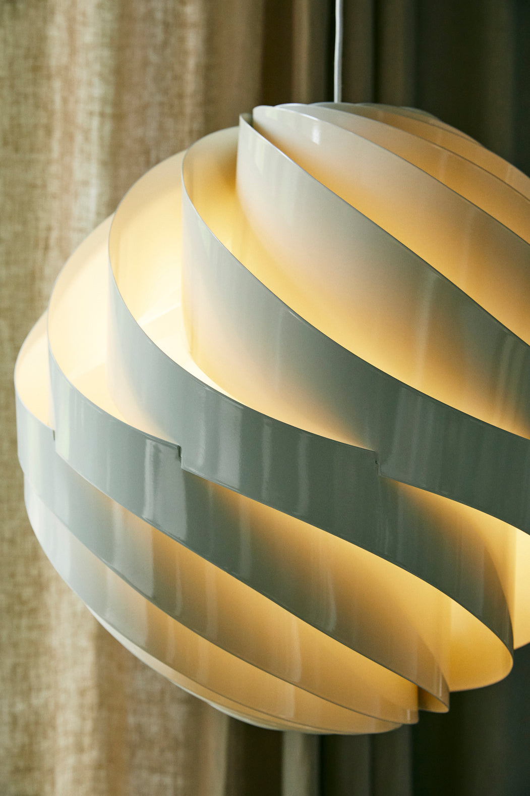 Lampa wisząca TURBO złamana biel