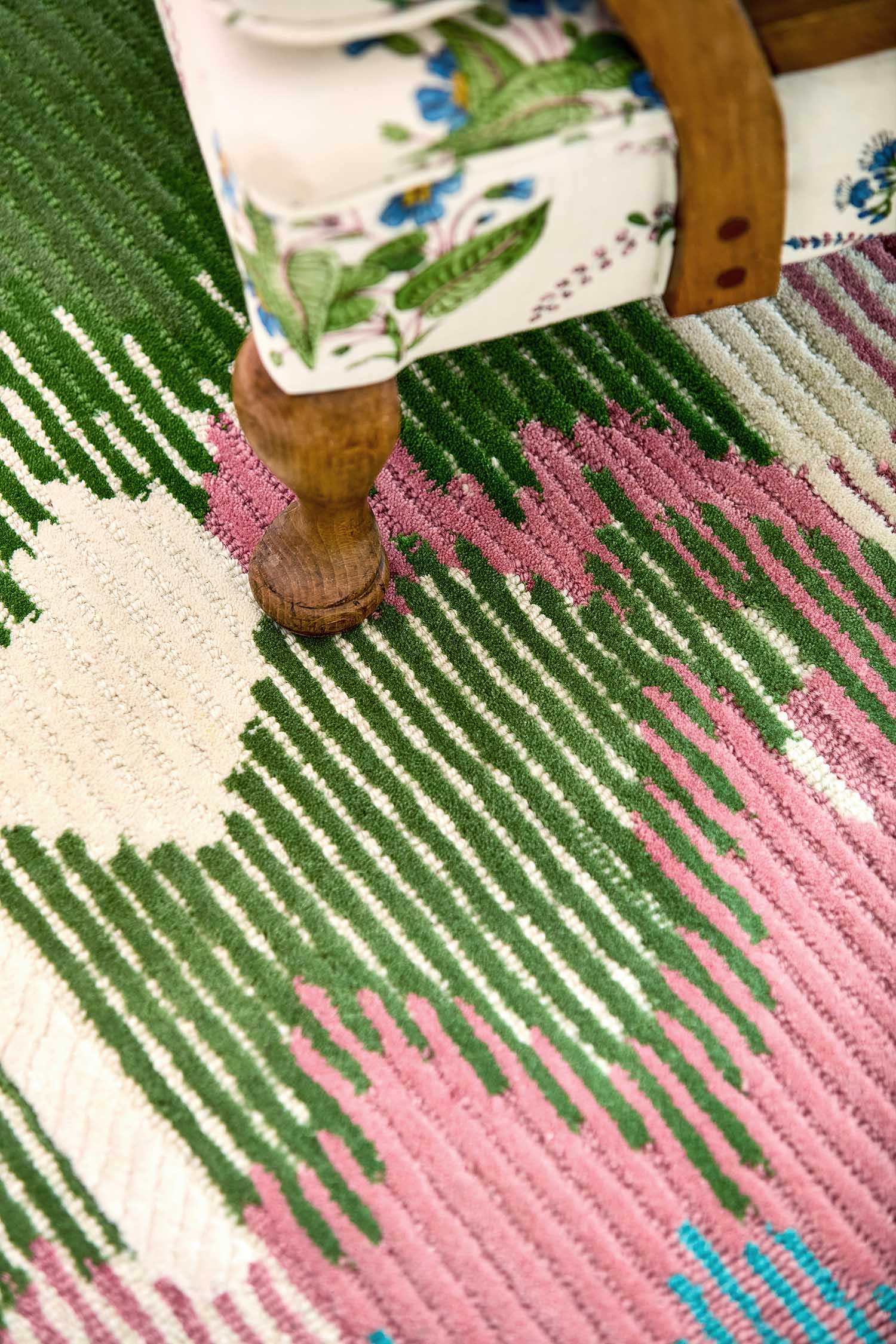 WILDERNESS PERIDOT EMERALD Teppich grün-pink