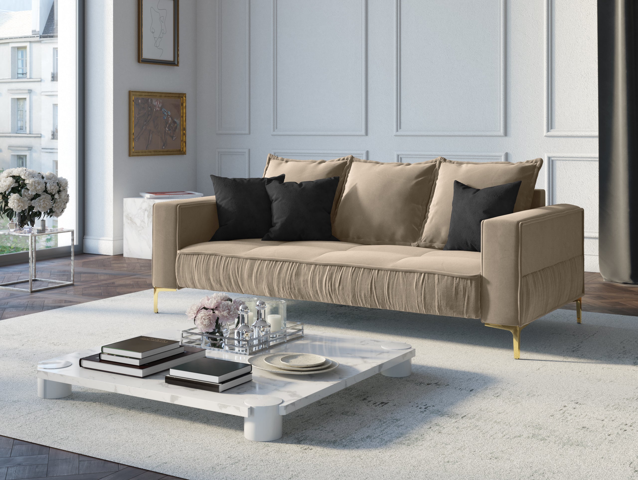 Sofa aksamitna TRIOMPHE beżowy ze złotą podstawą Interieurs 86    Eye on Design