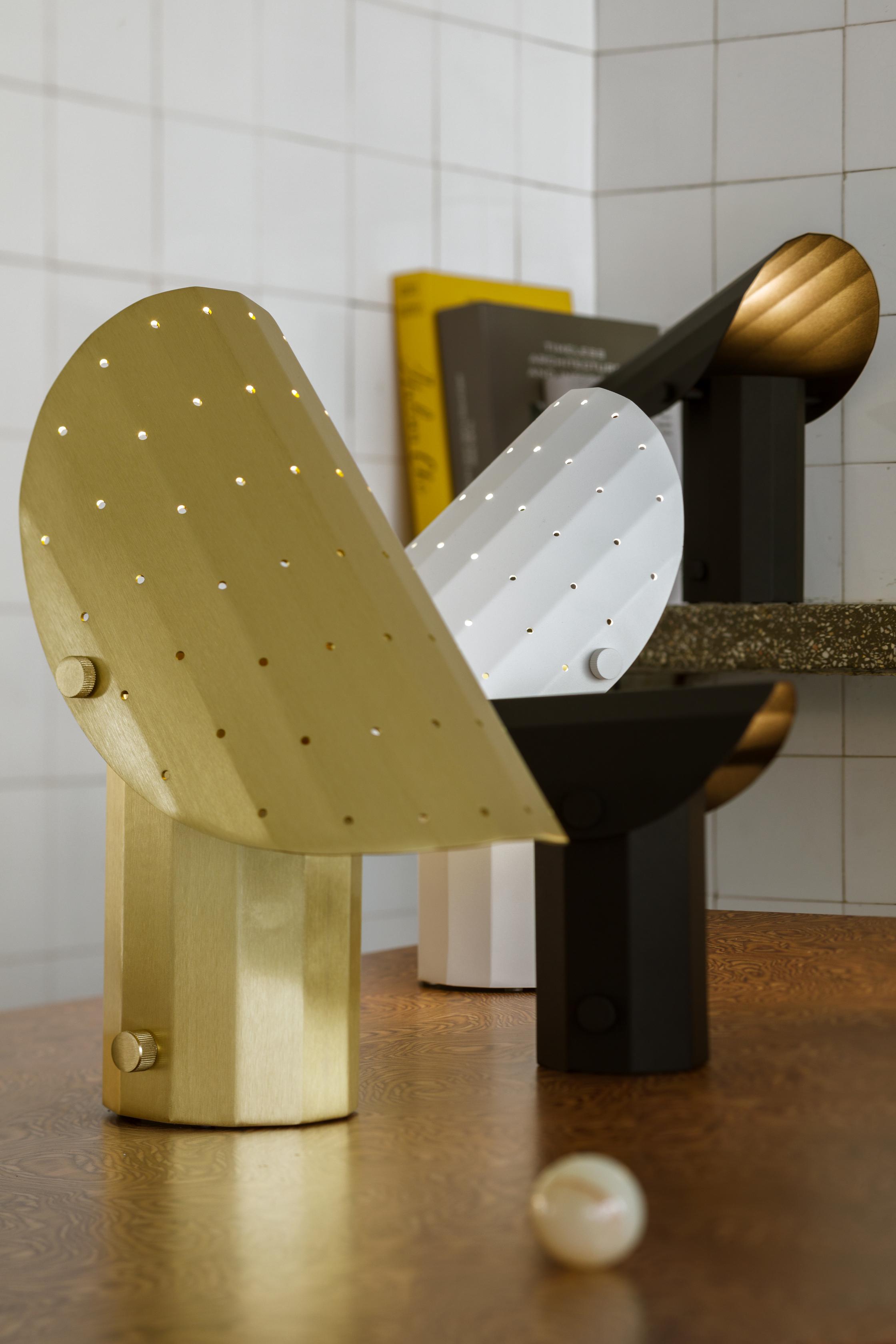 Tischlampe APOLIN gebürstetes Messing