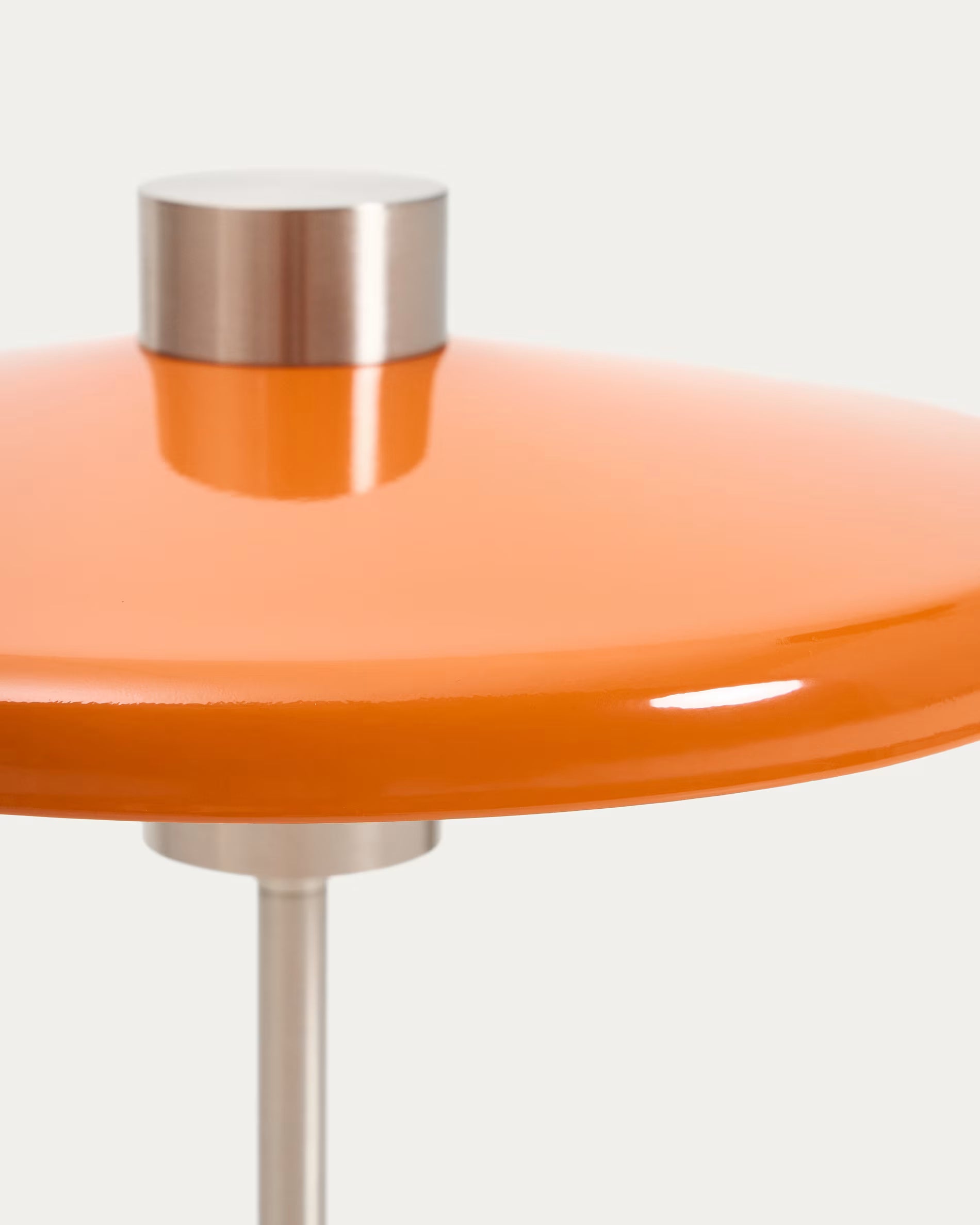 Lampa stołowa NUVIRA pomarańczowy ze srebrną podstawą