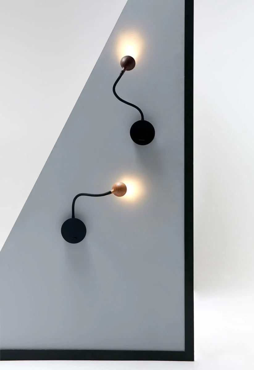 Lampa ścienna Nº8 czarny Marset    Eye on Design