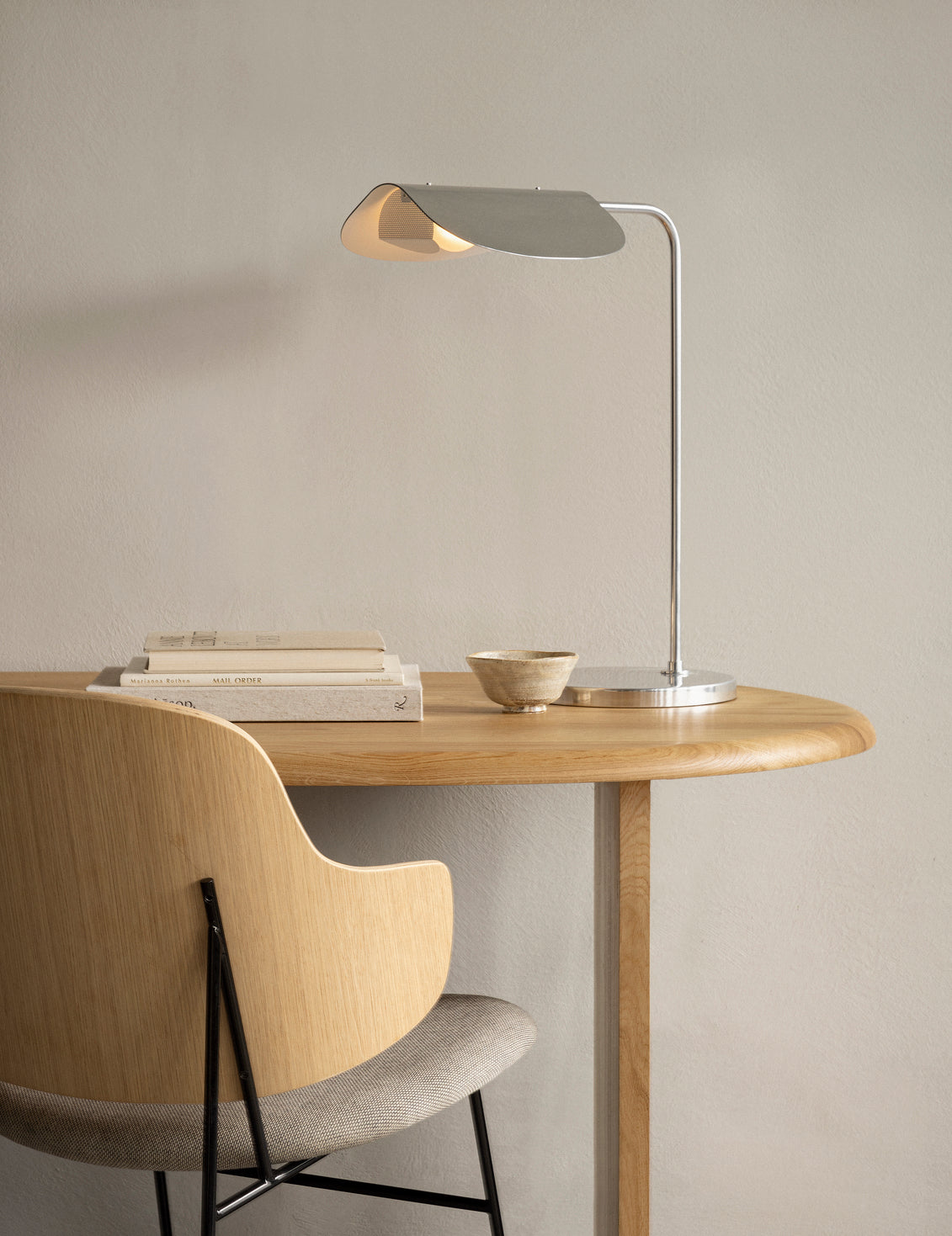 Tischlampe WING aus poliertem Aluminium