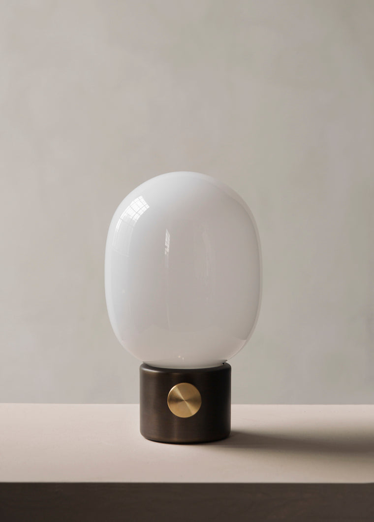 Lampa stołowa JWDA dmuchane szkło z mosiężną podstawą