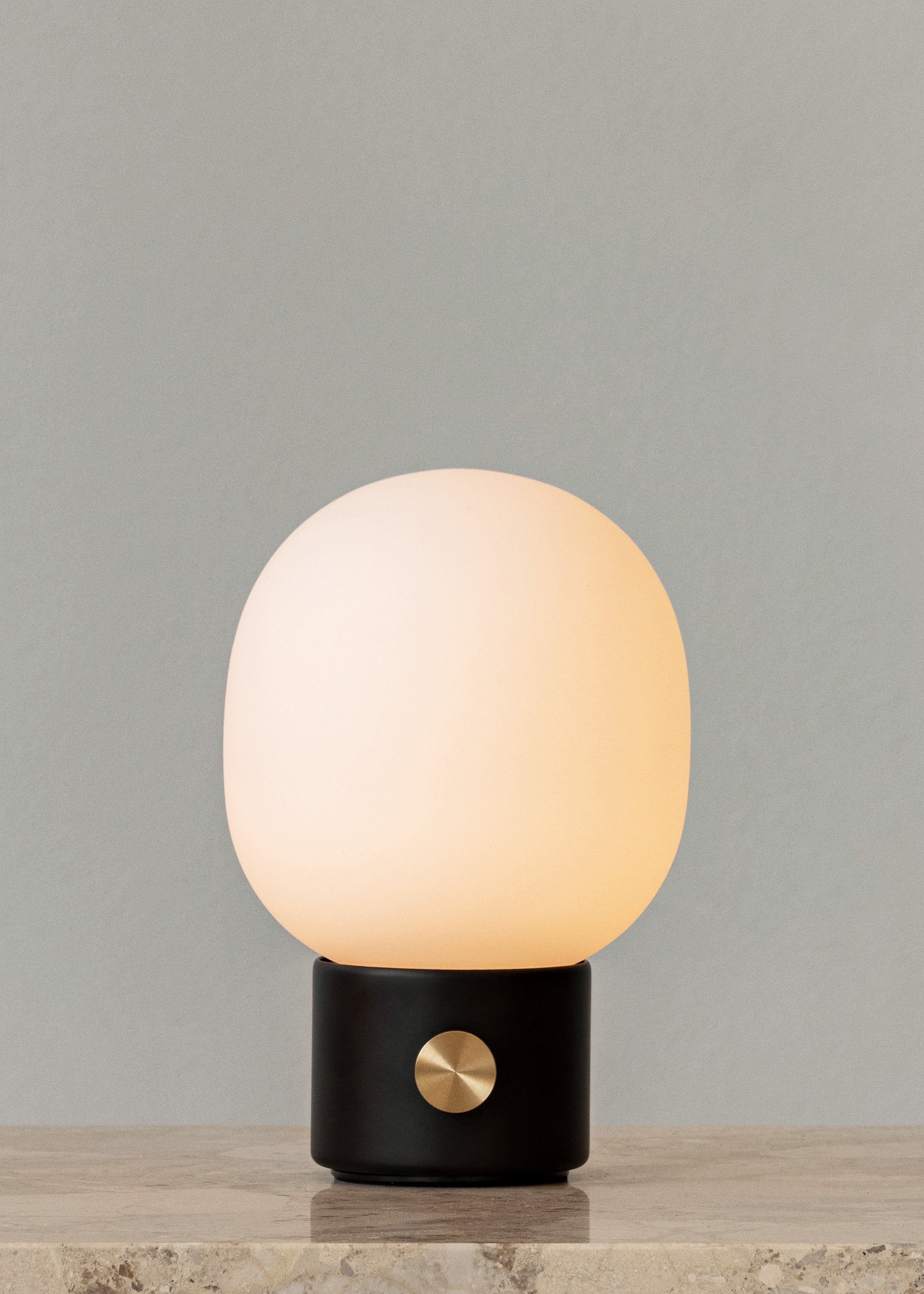 Lampa przenośna JWDA czarny