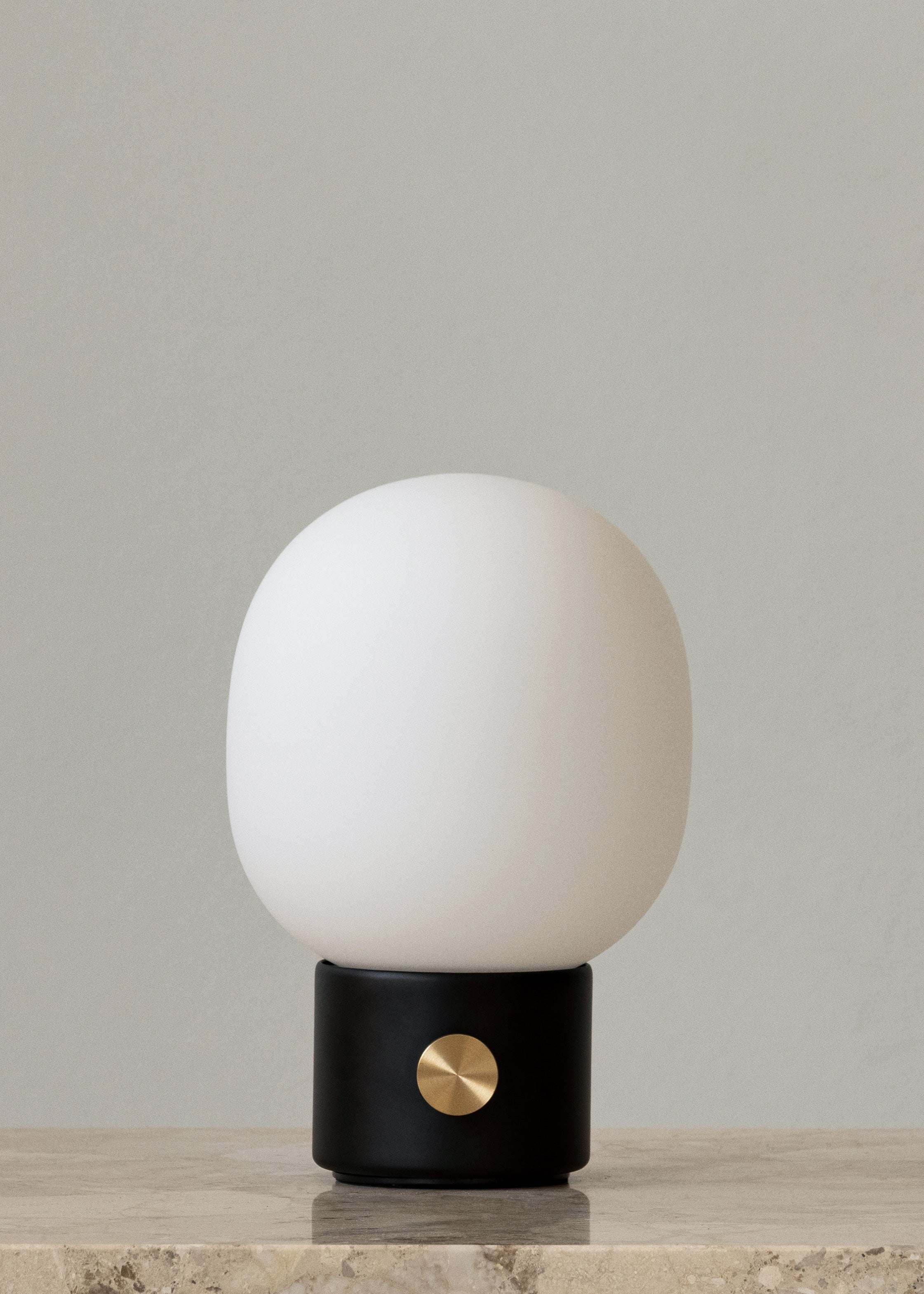 Lampa przenośna JWDA czarny