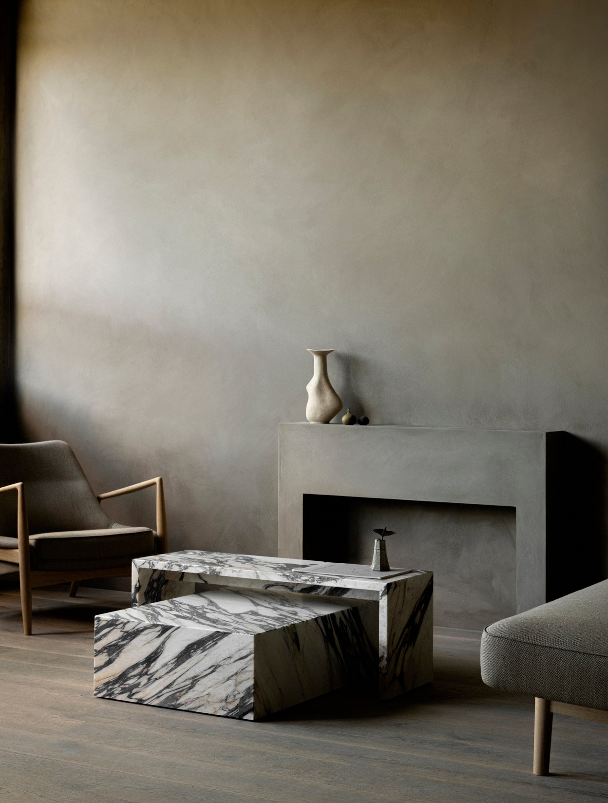 THE SEAL armchair gray with walnut base [Julia]