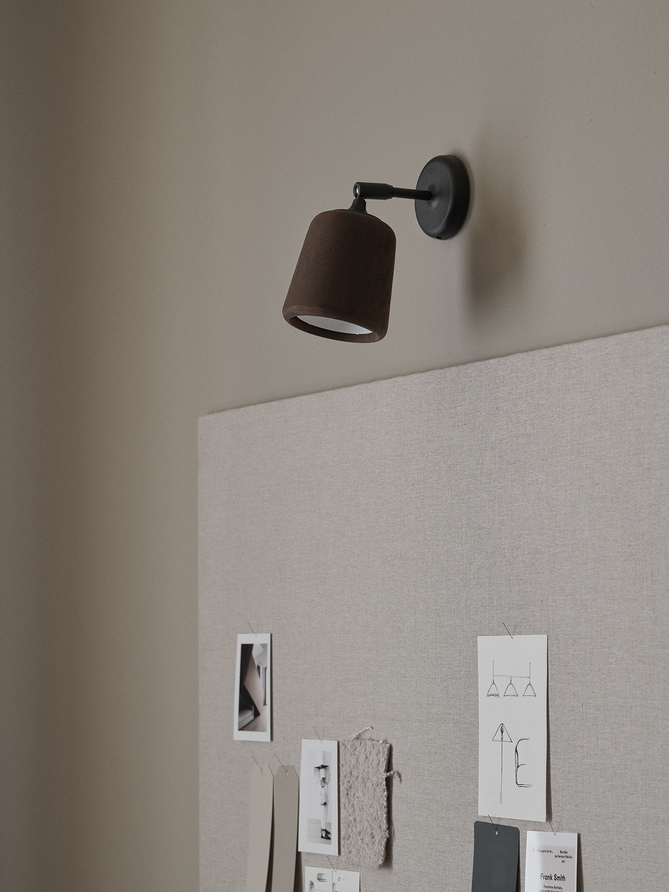 Lampa ścienna MATERIAL dębowy