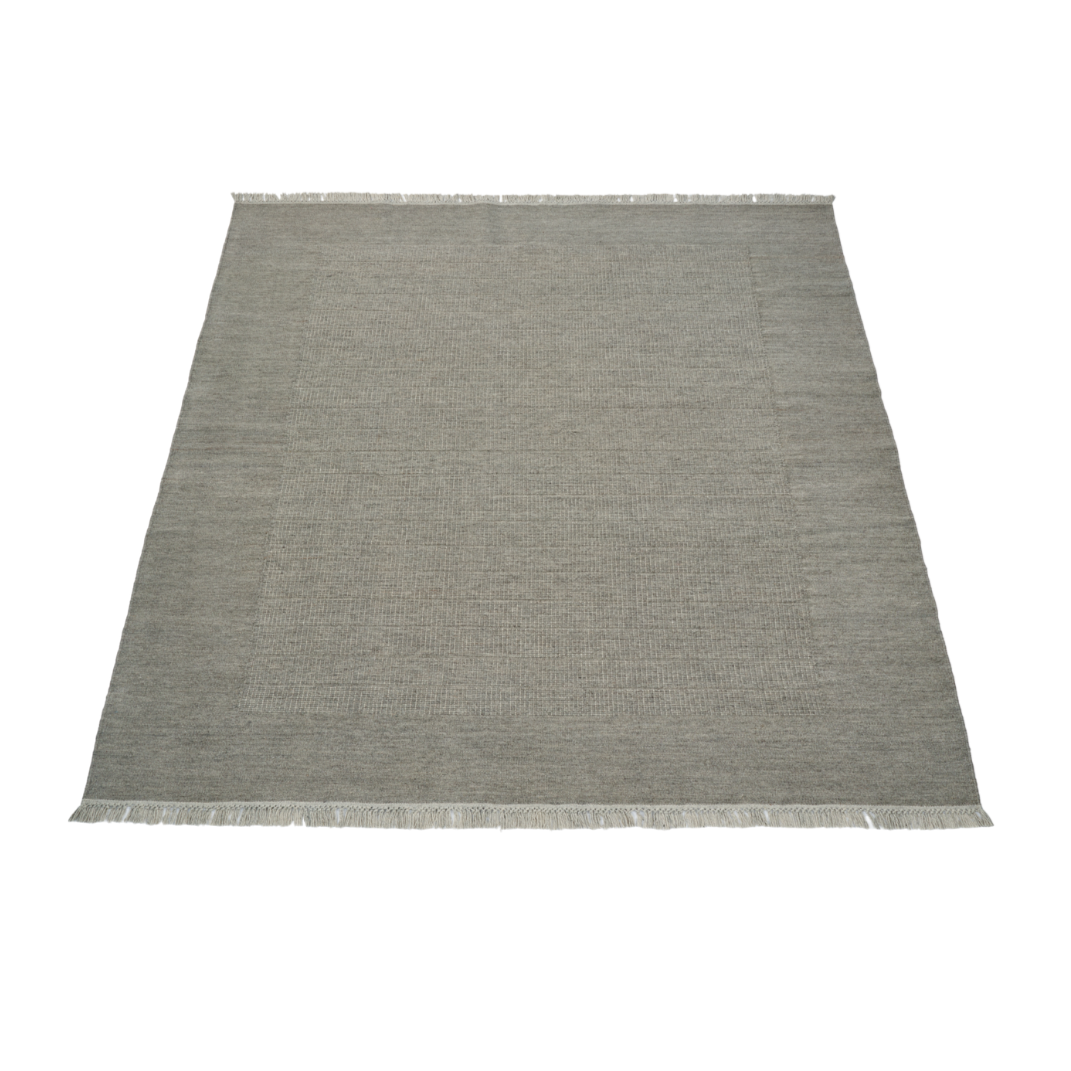 Gray cheese outer rug