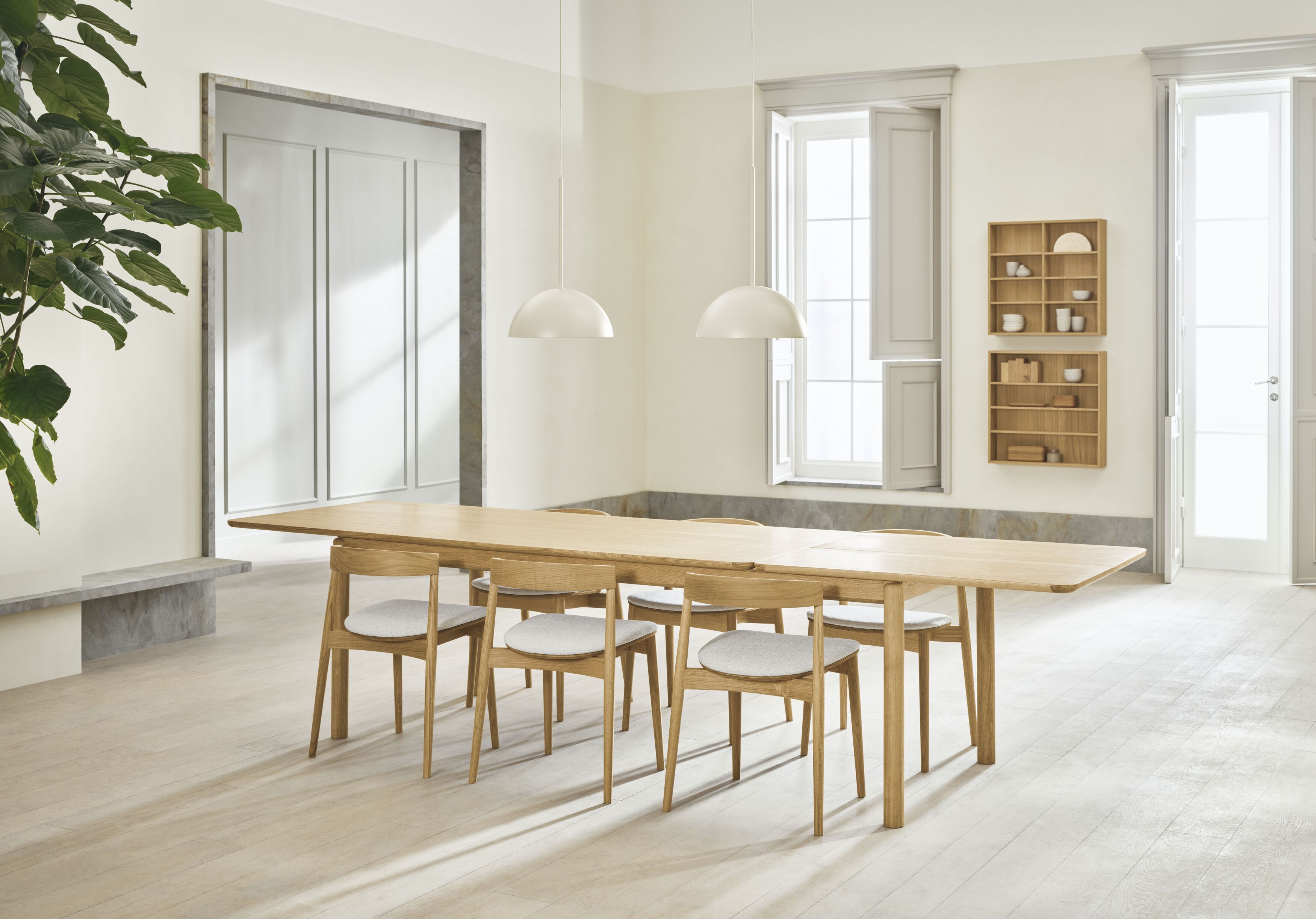 Roniea fold -out table, bleached oak veneer with a whitewashed base