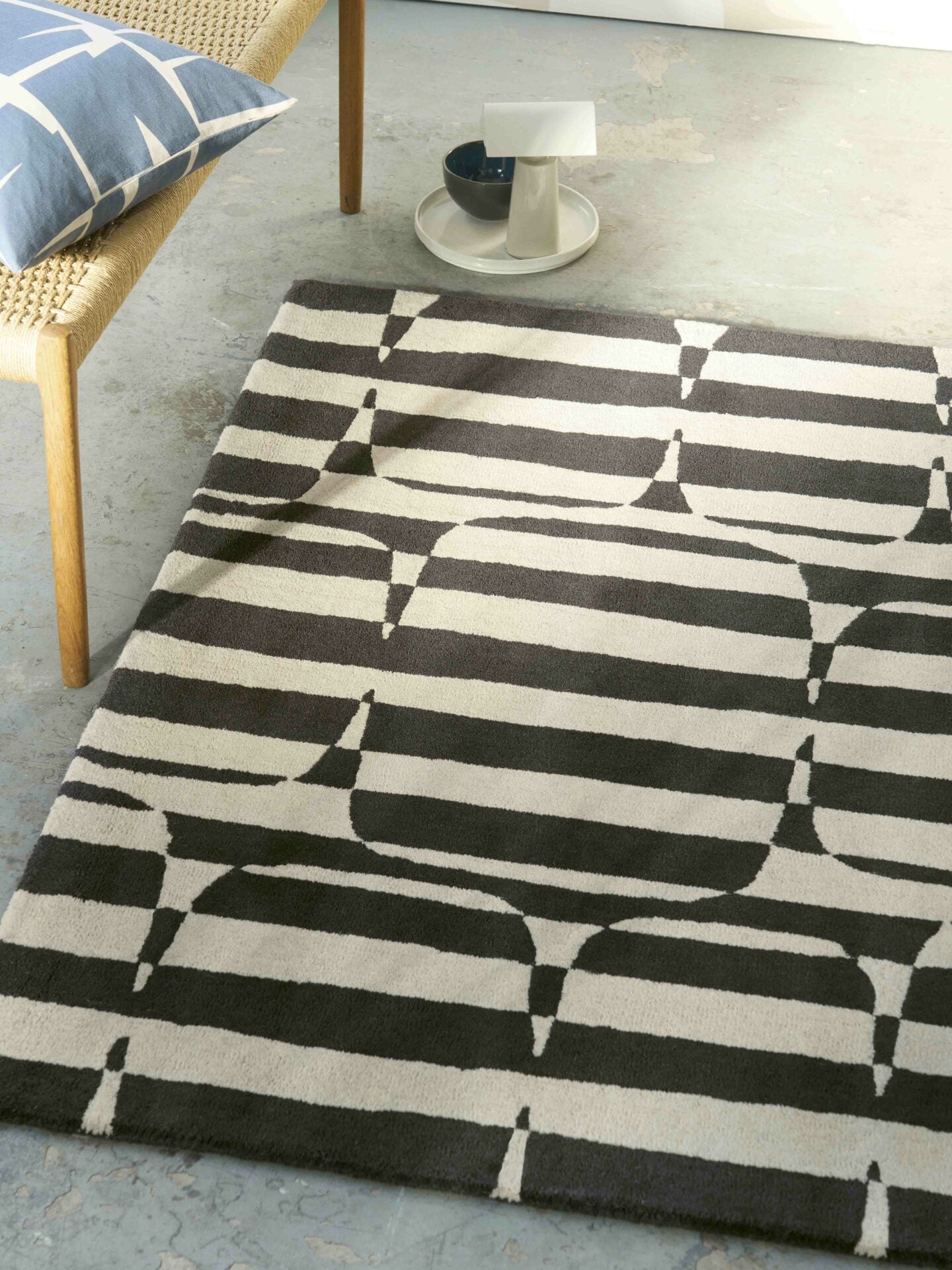 Dywan LOHKO STRIPE czarny z beżowym