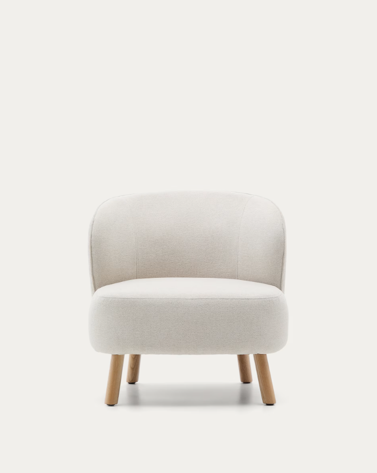 A chair of szenyl street beige