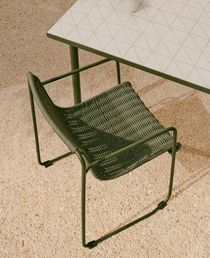 External chair Maurina Zielony with a green steel base