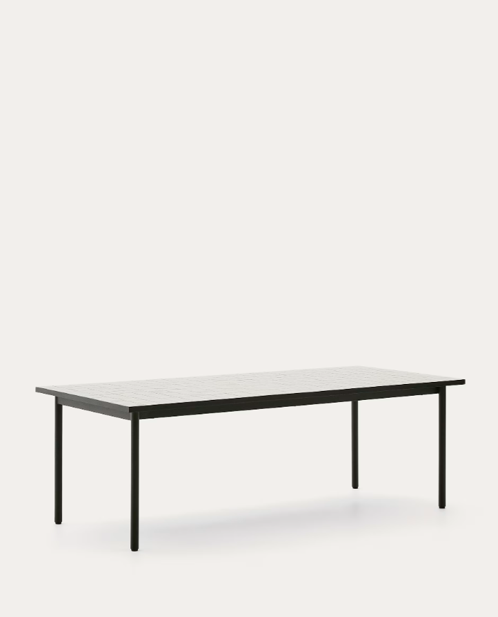 Maurin écru outer table with a green steel base