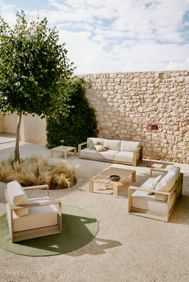 Ambra external armchair acacia wood with a creamy seat