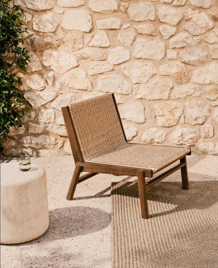 Äußerer Sessel Itani Acacia Wood mit Rattansitz