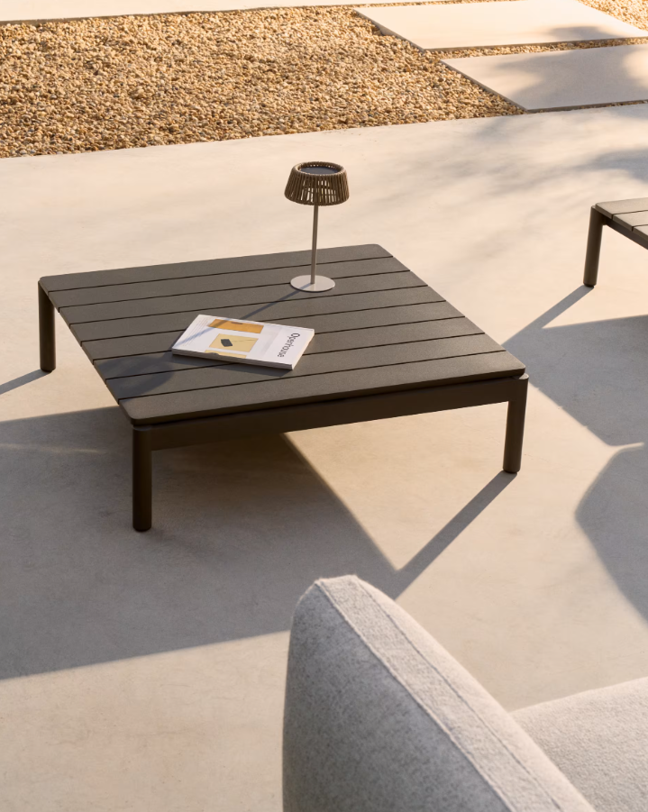 External coffee table Sorells black aluminum