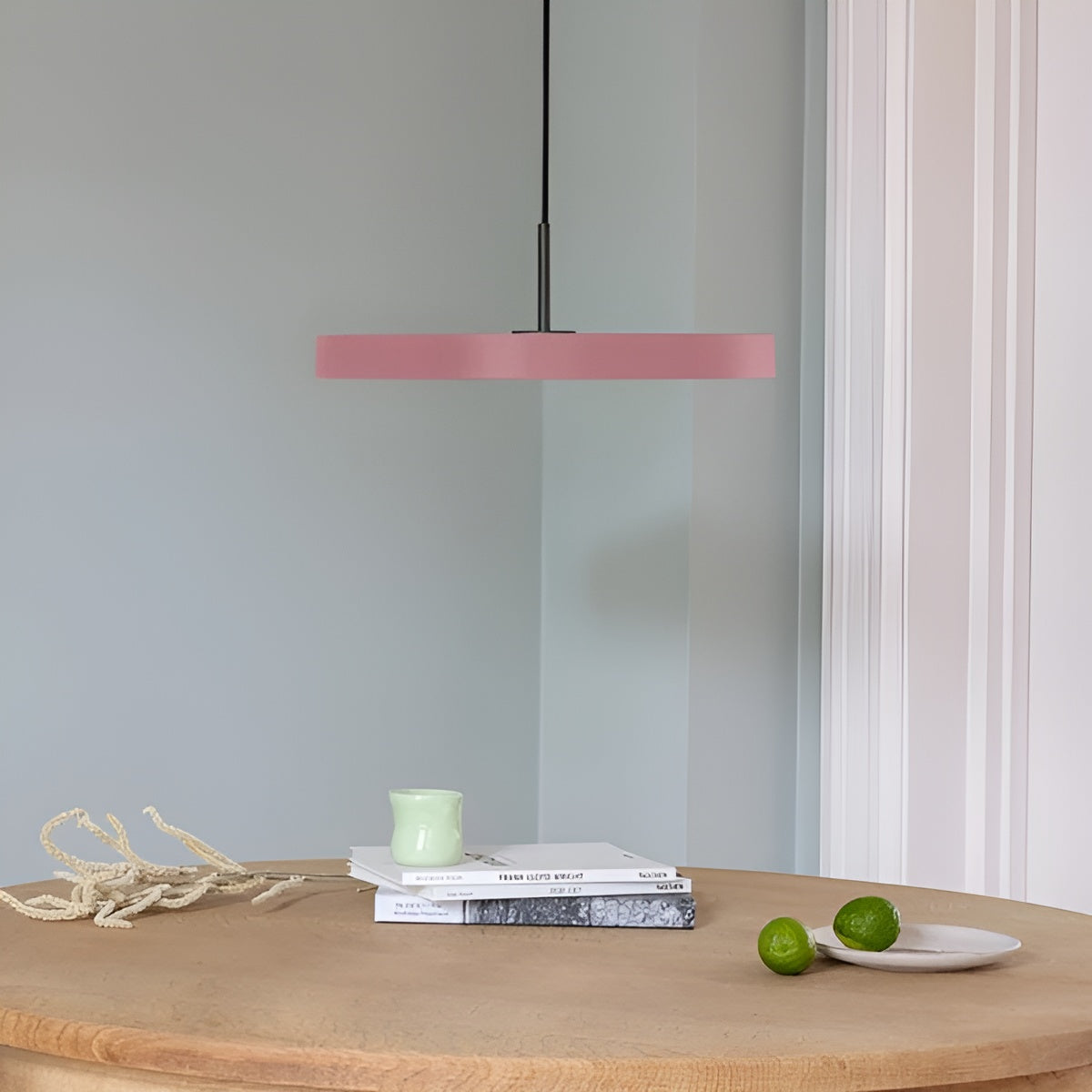 Lampa wisząca ASTERIA PLUS jasnoróżowy z czarną wstawką